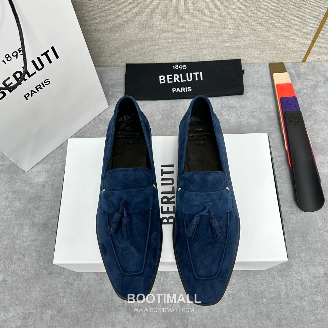 Berluti Lorenzo Suede Calfskin Leather Loafer Shoes with Scritto Rubber Sole Detail 벨루티 로렌조 스웨이드 카프스킨 레더 로퍼 슈즈 2.5cm 1