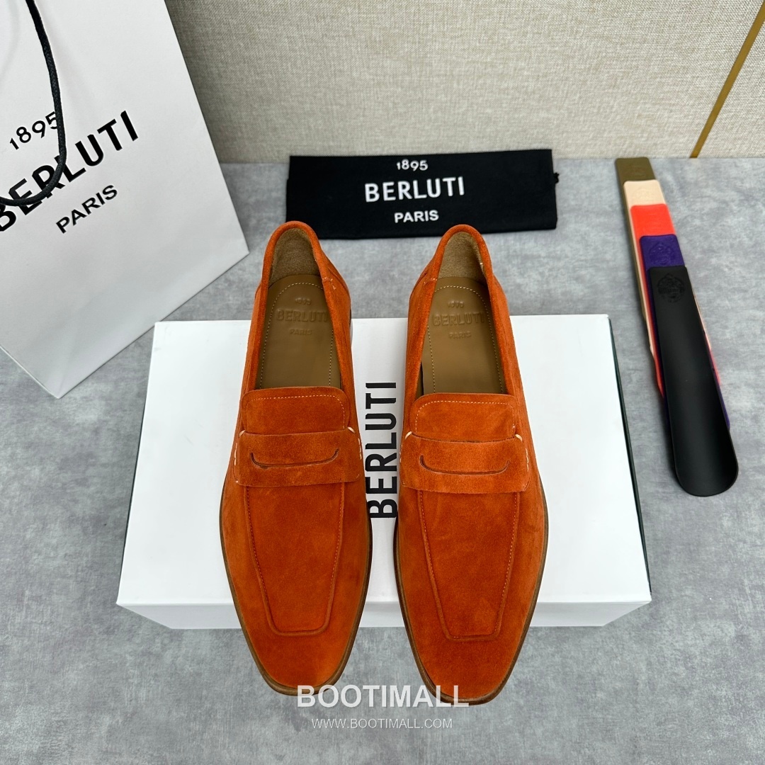 Berluti Lorenzo Suede Calfskin Leather Loafer Shoes with Scritto Rubber Sole Detail 벨루티 로렌조 스웨이드 카프스킨 레더 로퍼 슈즈 2.5cm 1