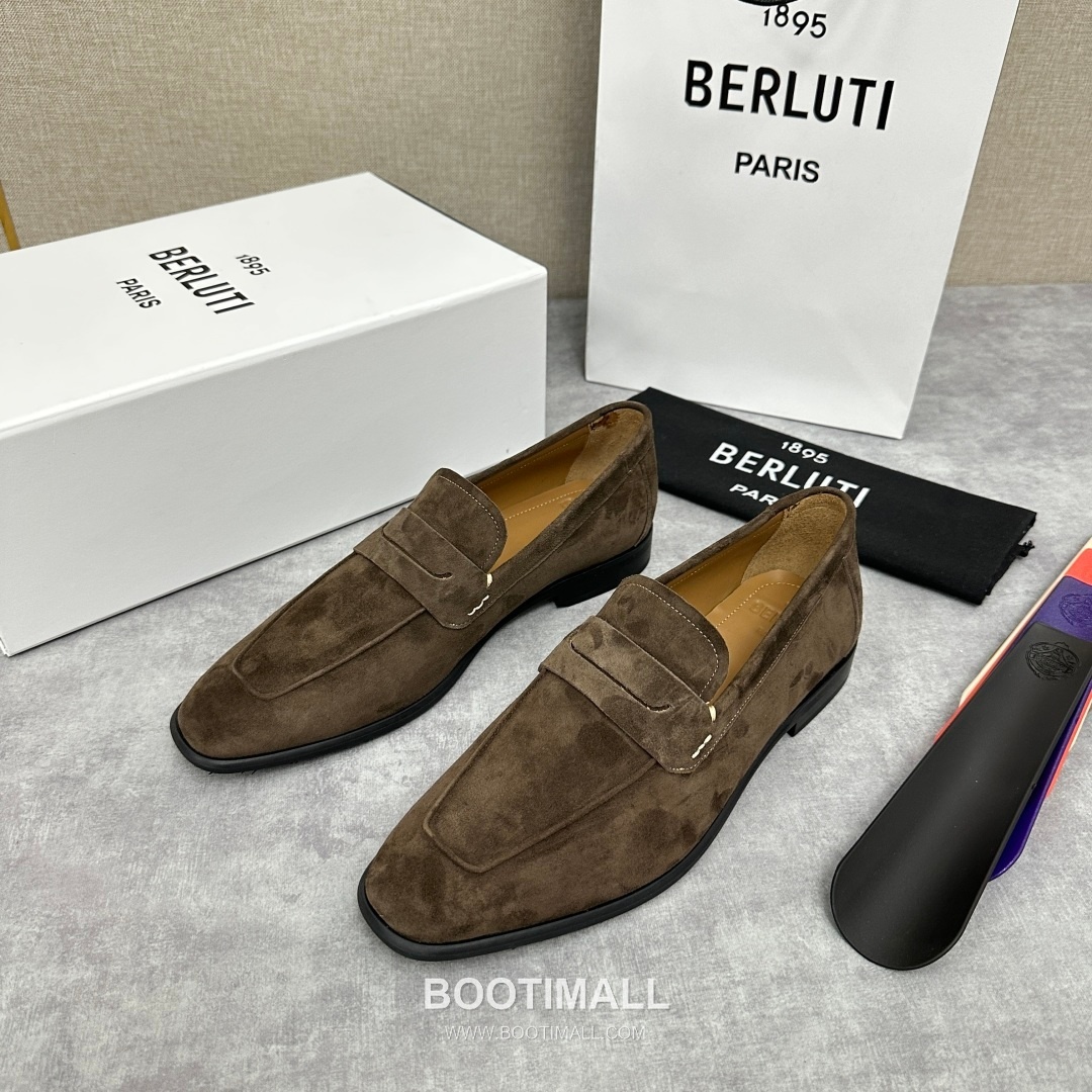 Berluti Lorenzo Suede Calfskin Leather Loafer Shoes with Scritto Rubber Sole Detail 벨루티 로렌조 스웨이드 카프스킨 레더 로퍼 슈즈 2.5cm 3