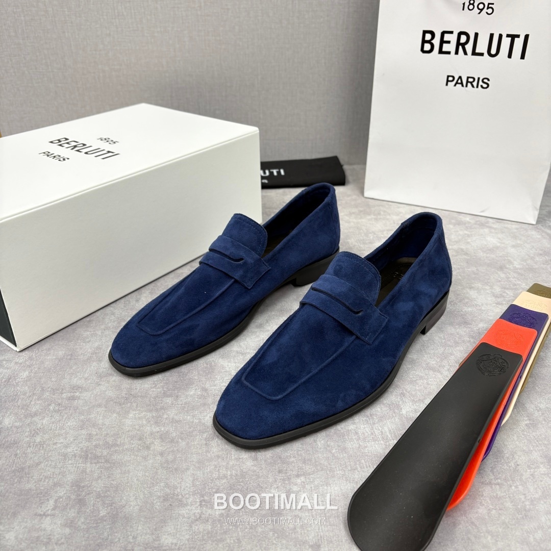 Berluti Lorenzo Suede Calfskin Leather Loafer Shoes with Scritto Rubber Sole Detail 벨루티 로렌조 스웨이드 카프스킨 레더 로퍼 슈즈 2.5cm 2