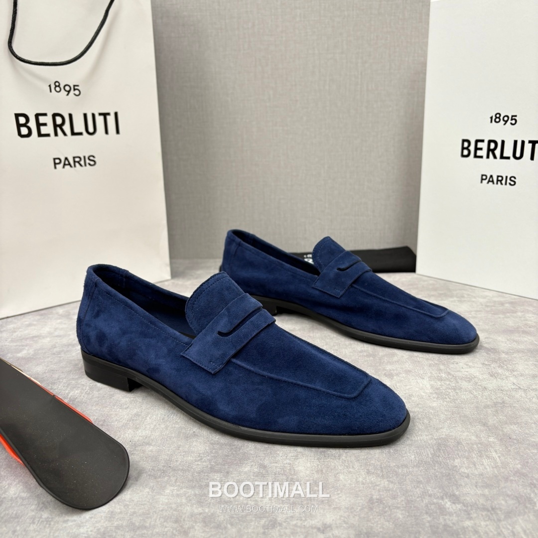Berluti Lorenzo Suede Calfskin Leather Loafer Shoes with Scritto Rubber Sole Detail 벨루티 로렌조 스웨이드 카프스킨 레더 로퍼 슈즈 2.5cm 3
