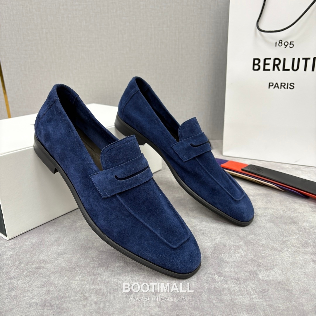 Berluti Lorenzo Suede Calfskin Leather Loafer Shoes with Scritto Rubber Sole Detail 벨루티 로렌조 스웨이드 카프스킨 레더 로퍼 슈즈 2.5cm 4
