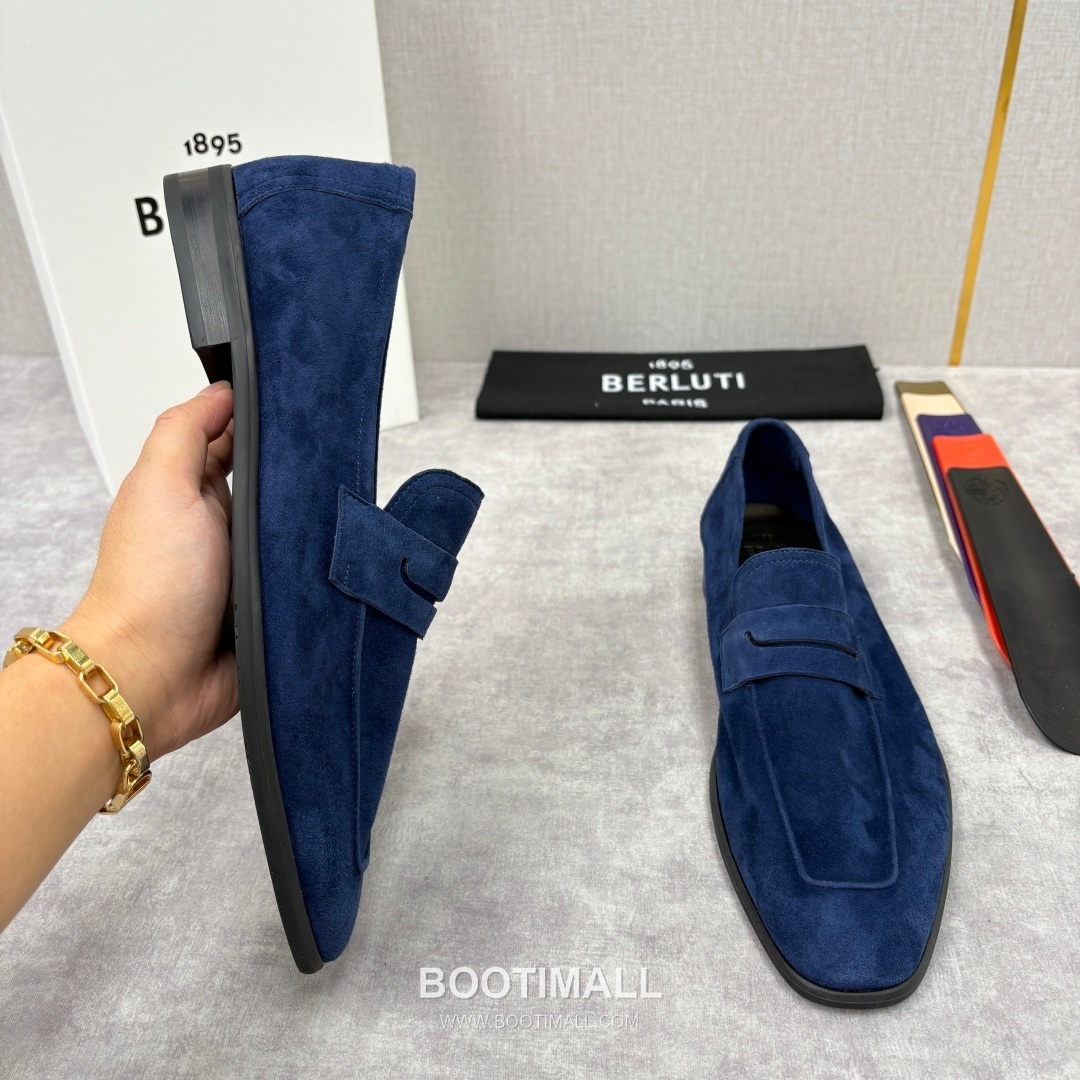Berluti Lorenzo Suede Calfskin Leather Loafer Shoes with Scritto Rubber Sole Detail 벨루티 로렌조 스웨이드 카프스킨 레더 로퍼 슈즈 2.5cm 5