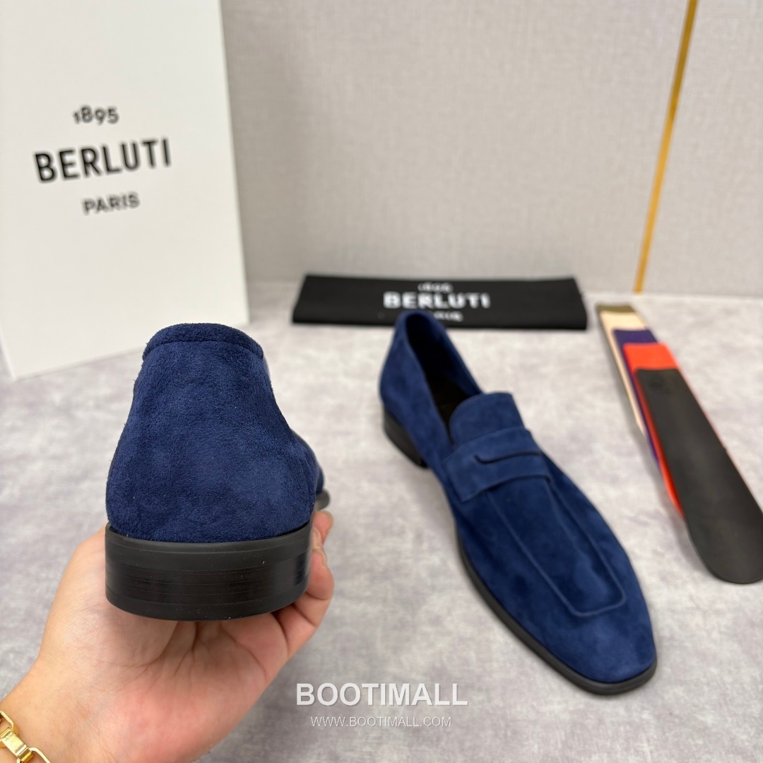 Berluti Lorenzo Suede Calfskin Leather Loafer Shoes with Scritto Rubber Sole Detail 벨루티 로렌조 스웨이드 카프스킨 레더 로퍼 슈즈 2.5cm 7