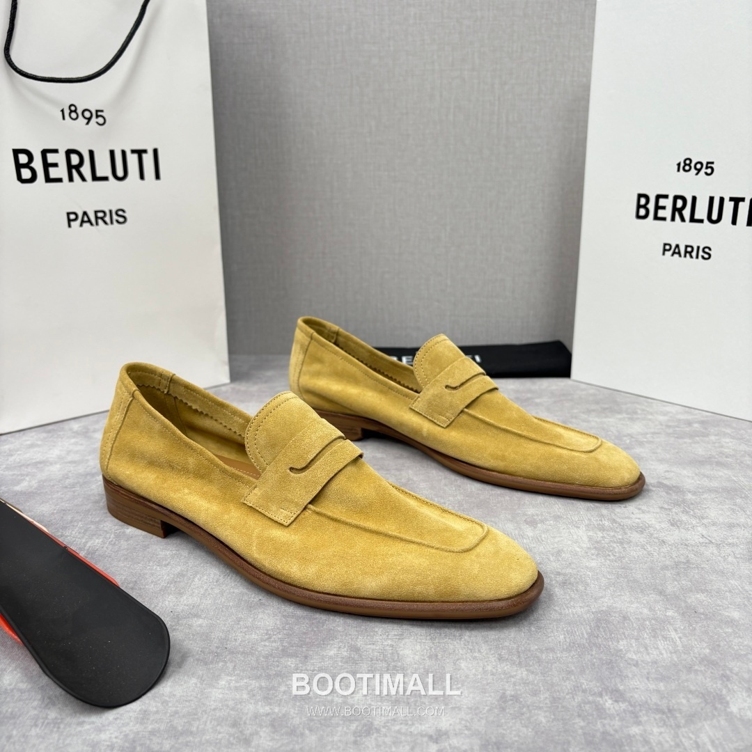 Berluti Lorenzo Suede Calfskin Leather Loafer Shoes with Scritto Rubber Sole Detail 벨루티 로렌조 스웨이드 카프스킨 레더 로퍼 슈즈 2.5cm 3