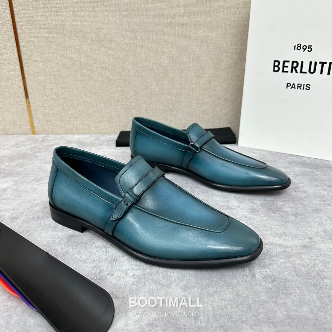 Berluti Lorenzo Calfskin Leather Strap Loafer Shoes with Scritto Rubber Sole Detail 벨루티 로렌조 카프스킨 레더 스트랩 로퍼 슈즈 2.5cm 2