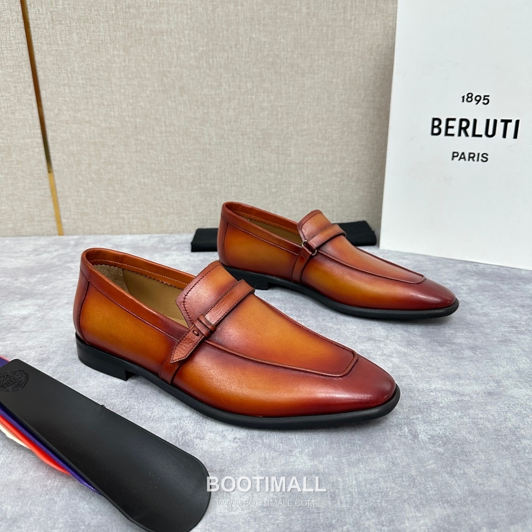 Berluti Lorenzo Calfskin Leather Strap Loafer Shoes with Scritto Rubber Sole Detail 벨루티 로렌조 카프스킨 레더 스트랩 로퍼 슈즈 2.5cm 2
