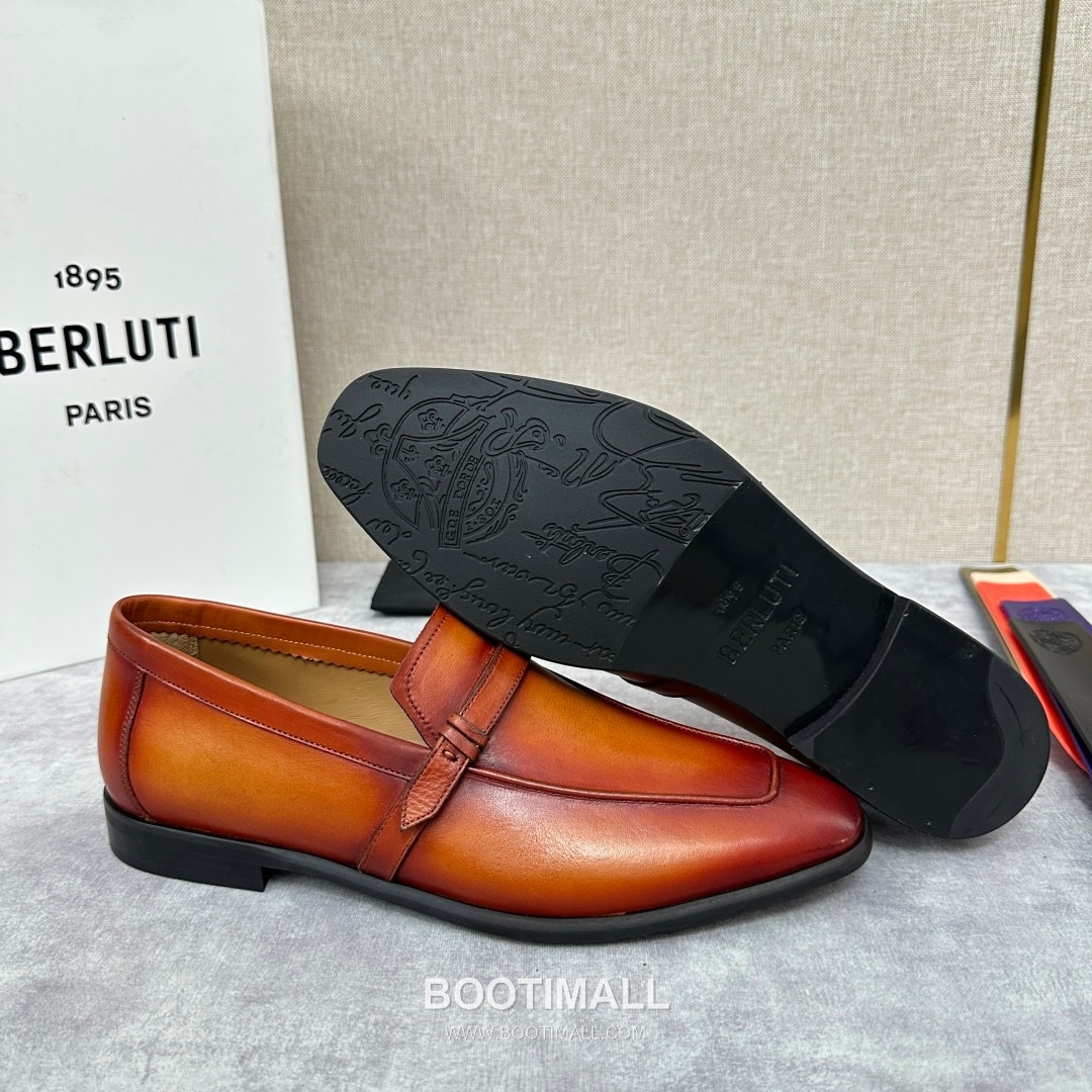 Berluti Lorenzo Calfskin Leather Strap Loafer Shoes with Scritto Rubber Sole Detail 벨루티 로렌조 카프스킨 레더 스트랩 로퍼 슈즈 2.5cm 8