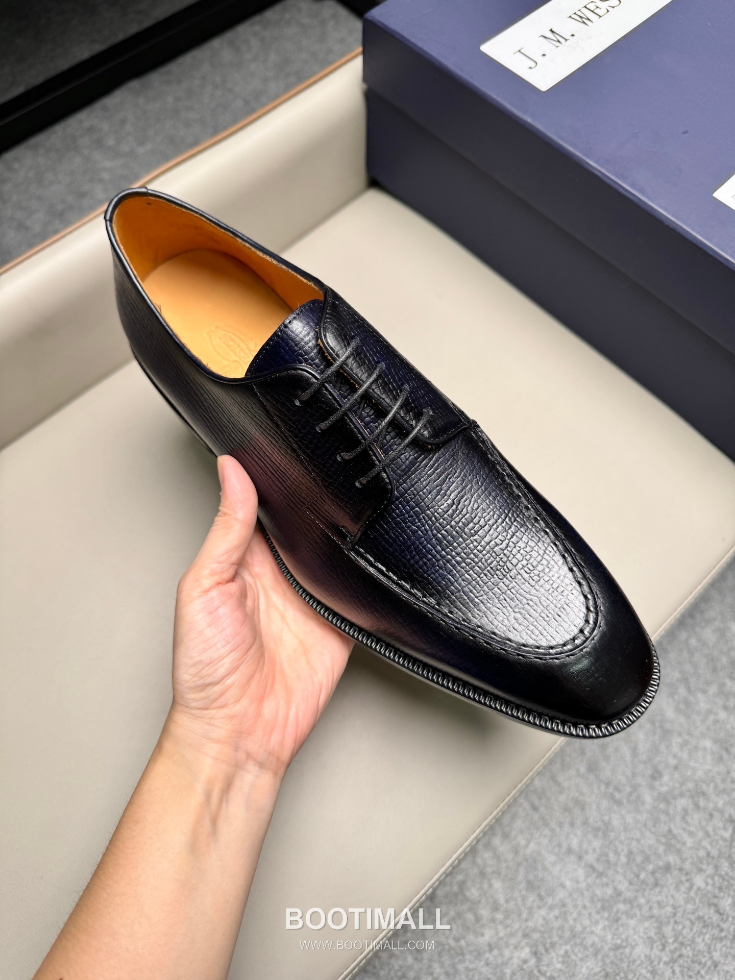 J.M.Weston Classic Calfskin Leather Loafer Shoes with Lightweight Sole Detail 제이엠웨스턴 클래식 카프스킨 레더 로퍼 슈즈 260mm 7