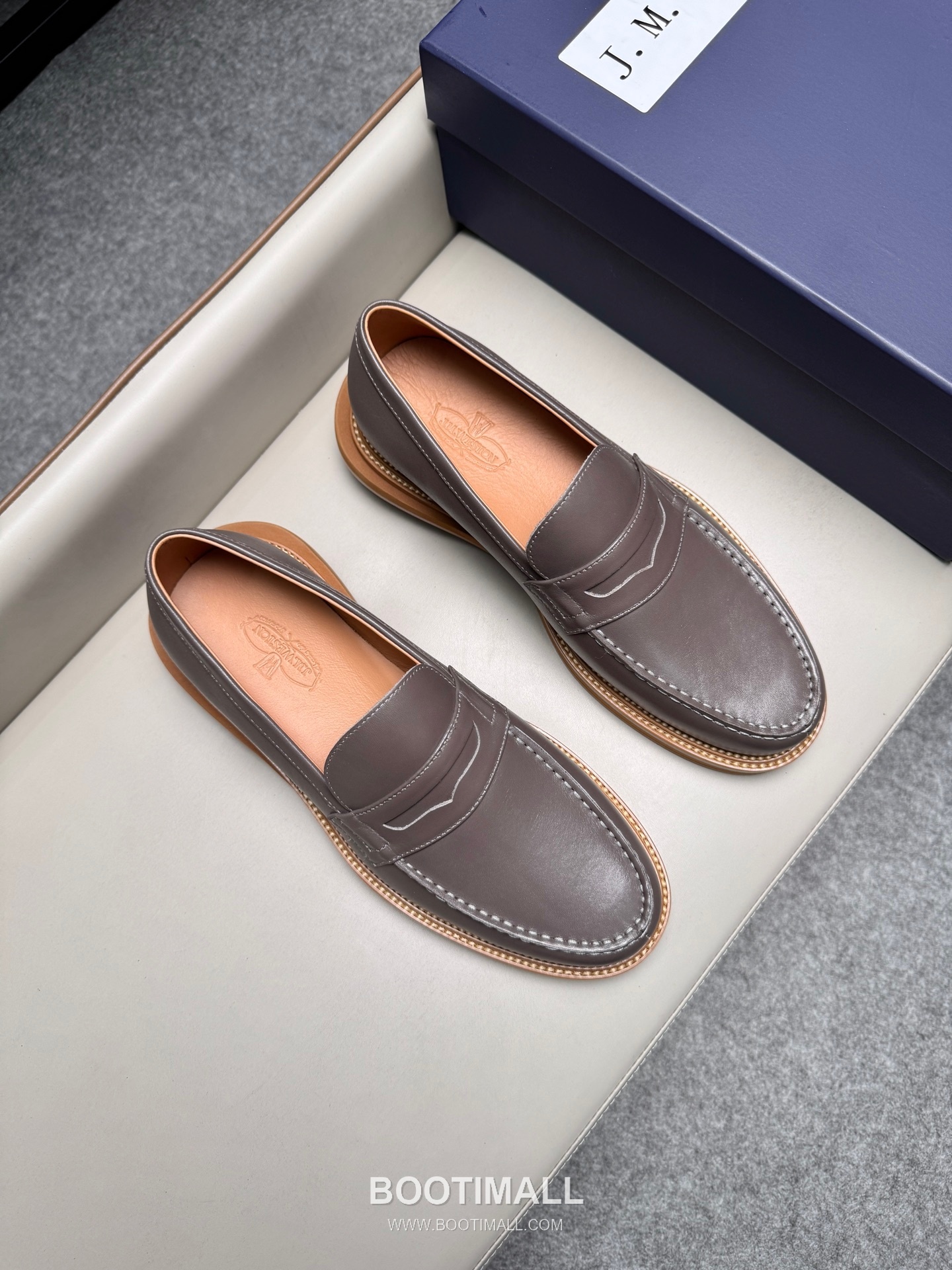 J.M.Weston Penny Calfskin Suede Leather Loafer Shoes with Hand Stitch Detail 제이엠웨스턴 페니 카프스킨 스웨이드 레더 로퍼 슈즈 2.5cm 1