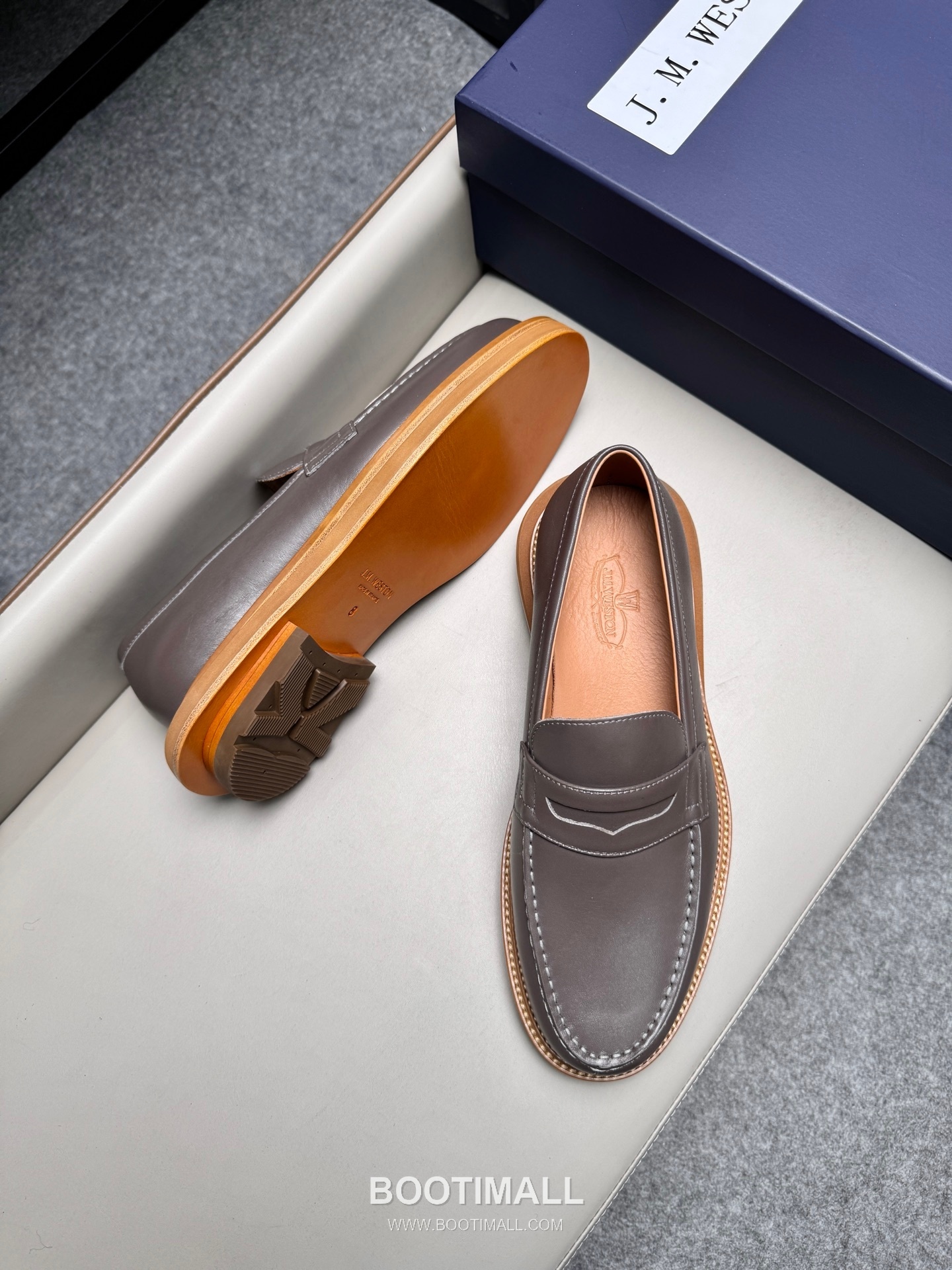 J.M.Weston Penny Calfskin Suede Leather Loafer Shoes with Hand Stitch Detail 제이엠웨스턴 페니 카프스킨 스웨이드 레더 로퍼 슈즈 2.5cm 3