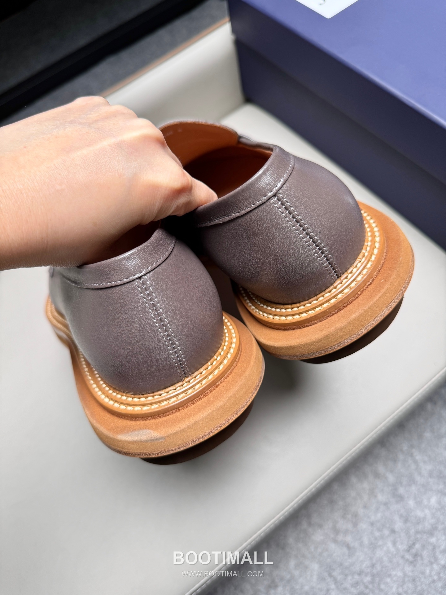 J.M.Weston Penny Calfskin Suede Leather Loafer Shoes with Hand Stitch Detail 제이엠웨스턴 페니 카프스킨 스웨이드 레더 로퍼 슈즈 2.5cm 5