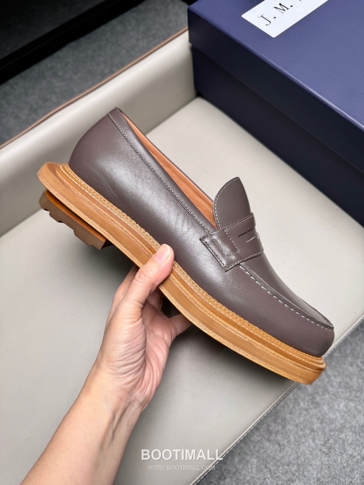 J.M.Weston Penny Calfskin Suede Leather Loafer Shoes with Hand Stitch Detail 제이엠웨스턴 페니 카프스킨 스웨이드 레더 로퍼 슈즈 2.5cm 6