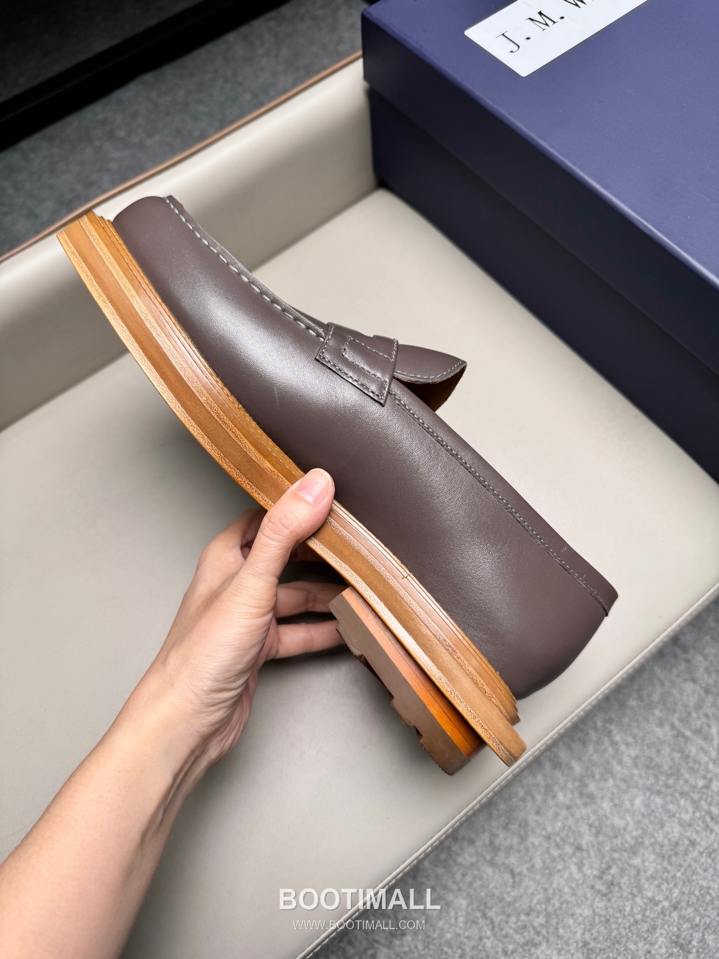 J.M.Weston Penny Calfskin Suede Leather Loafer Shoes with Hand Stitch Detail 제이엠웨스턴 페니 카프스킨 스웨이드 레더 로퍼 슈즈 2.5cm 8