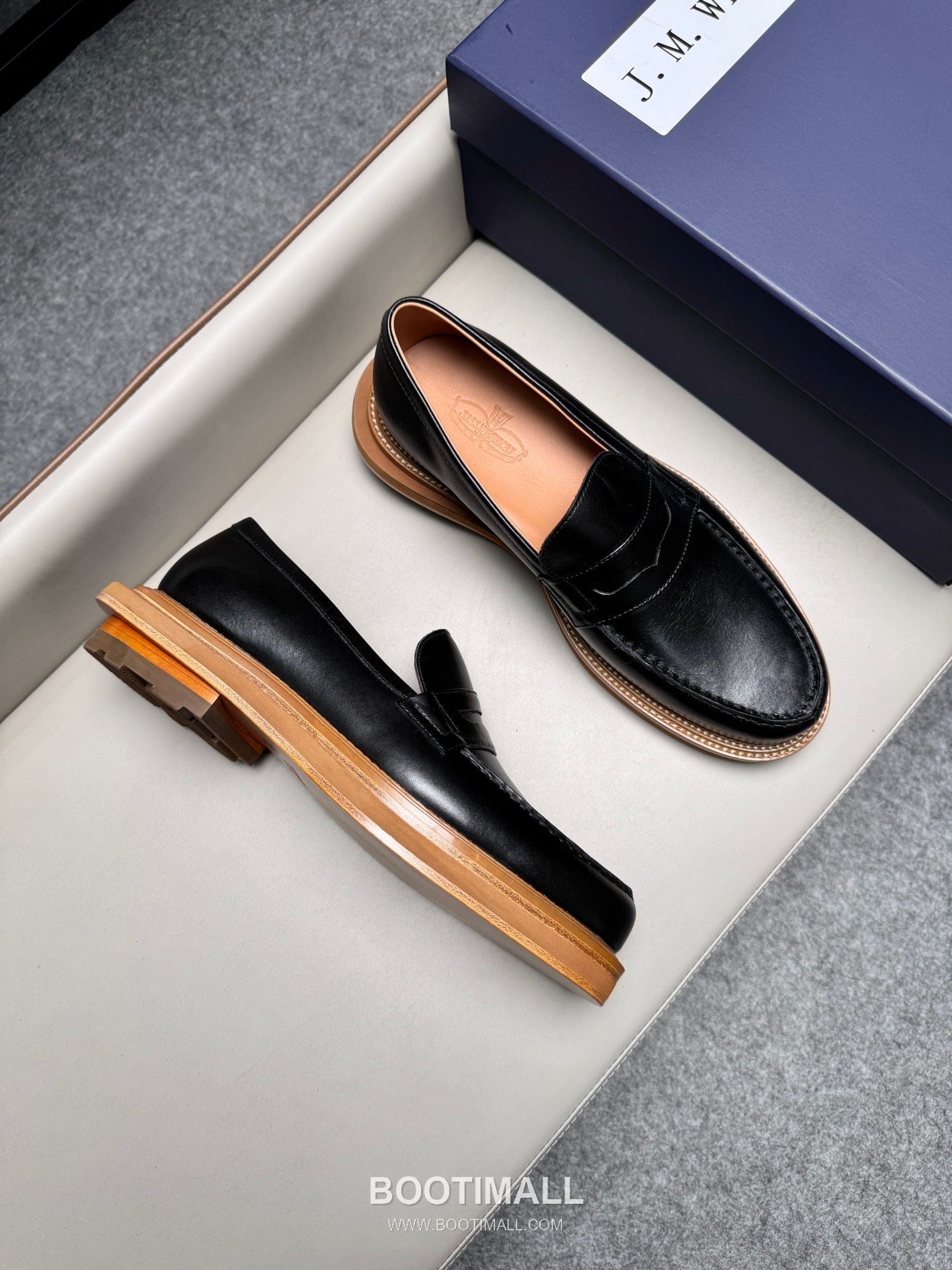 J.M.Weston Penny Calfskin Suede Leather Loafer Shoes with Hand Stitch Detail 제이엠웨스턴 페니 카프스킨 스웨이드 레더 로퍼 슈즈 2.5cm 2