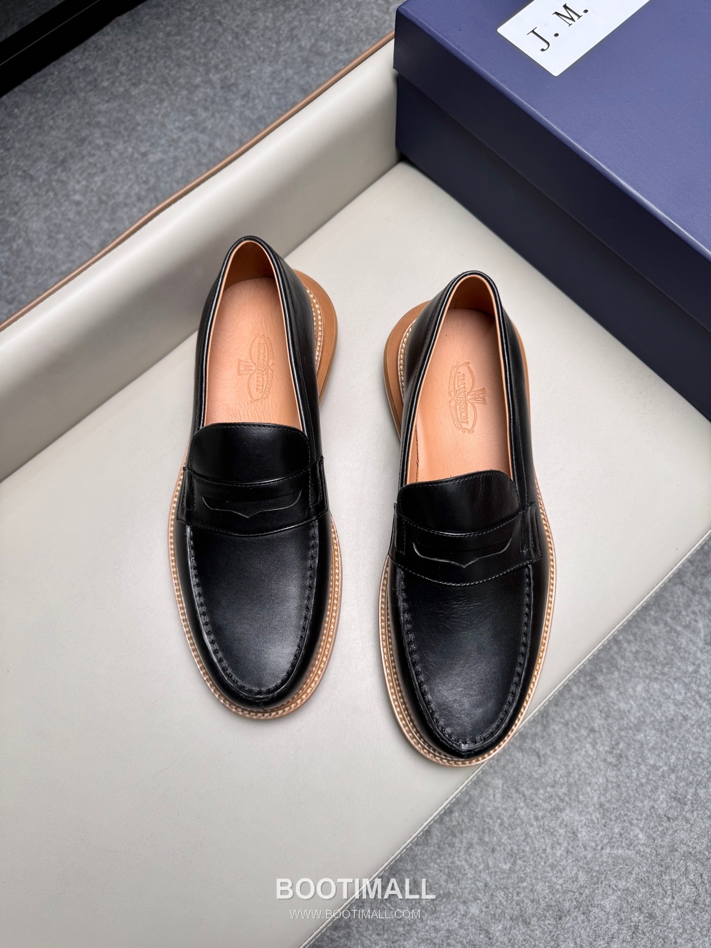 J.M.Weston Penny Calfskin Suede Leather Loafer Shoes with Hand Stitch Detail 제이엠웨스턴 페니 카프스킨 스웨이드 레더 로퍼 슈즈 2.5cm 4