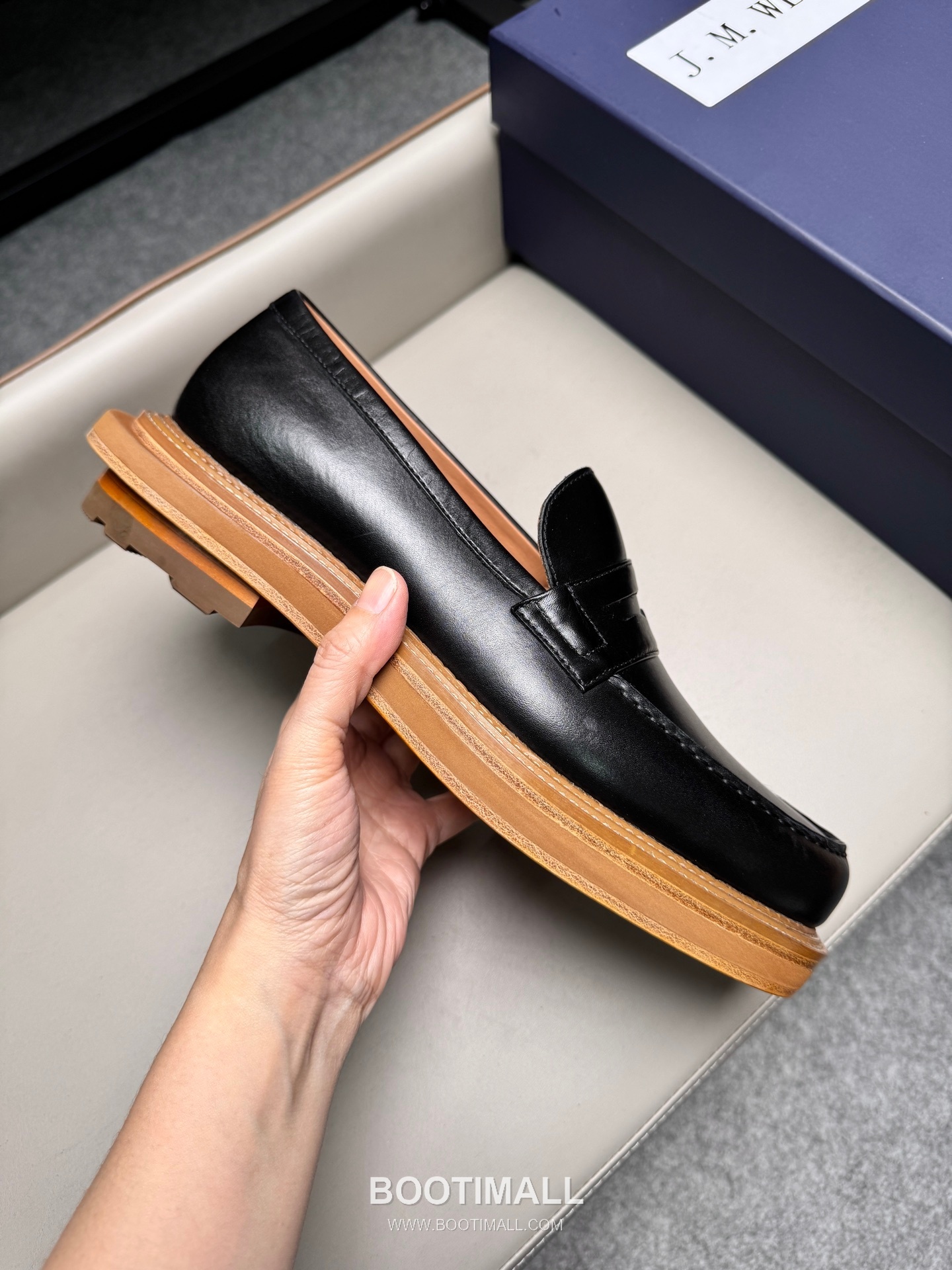 J.M.Weston Penny Calfskin Suede Leather Loafer Shoes with Hand Stitch Detail 제이엠웨스턴 페니 카프스킨 스웨이드 레더 로퍼 슈즈 2.5cm 6