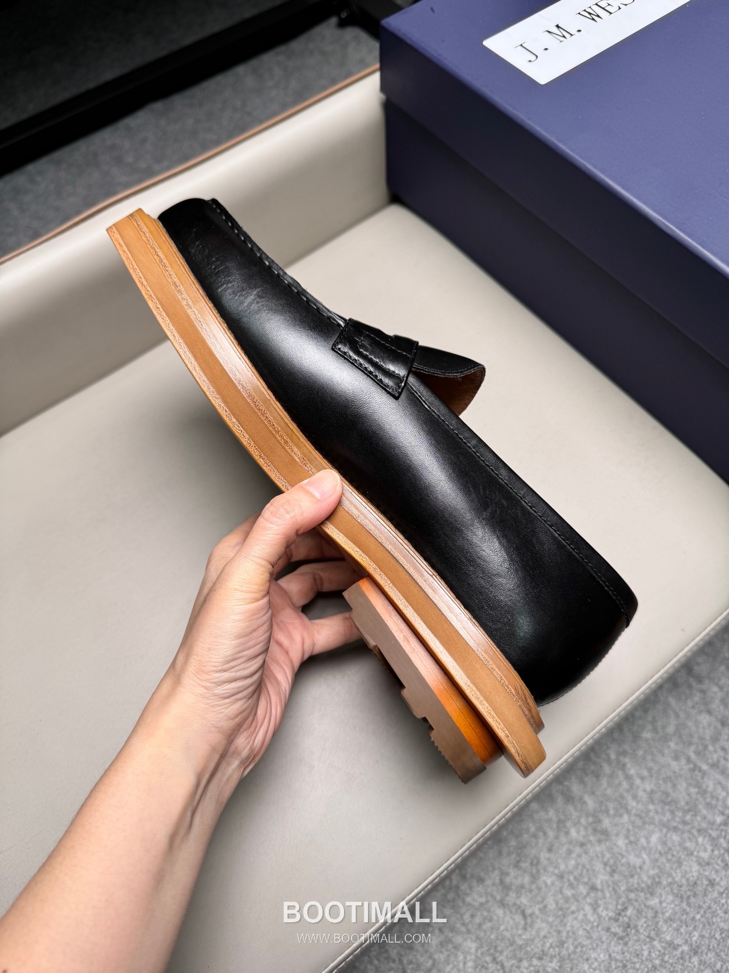 J.M.Weston Penny Calfskin Suede Leather Loafer Shoes with Hand Stitch Detail 제이엠웨스턴 페니 카프스킨 스웨이드 레더 로퍼 슈즈 2.5cm 8