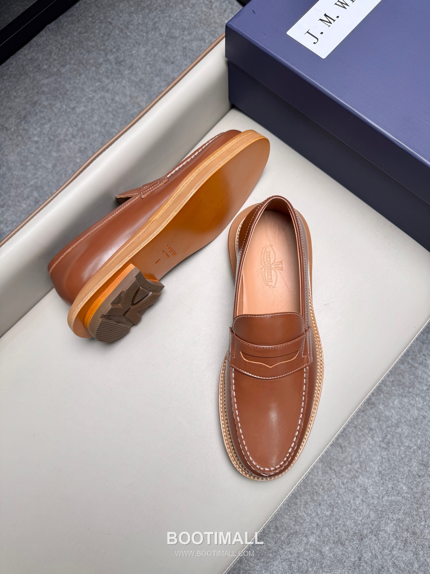 J.M.Weston Penny Calfskin Suede Leather Loafer Shoes with Hand Stitch Detail 제이엠웨스턴 페니 카프스킨 스웨이드 레더 로퍼 슈즈 2.5cm 3