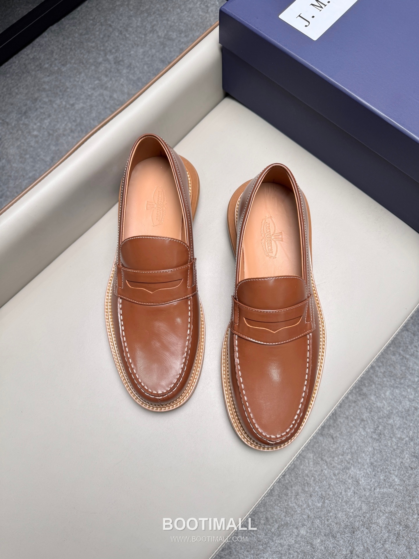 J.M.Weston Penny Calfskin Suede Leather Loafer Shoes with Hand Stitch Detail 제이엠웨스턴 페니 카프스킨 스웨이드 레더 로퍼 슈즈 2.5cm 4