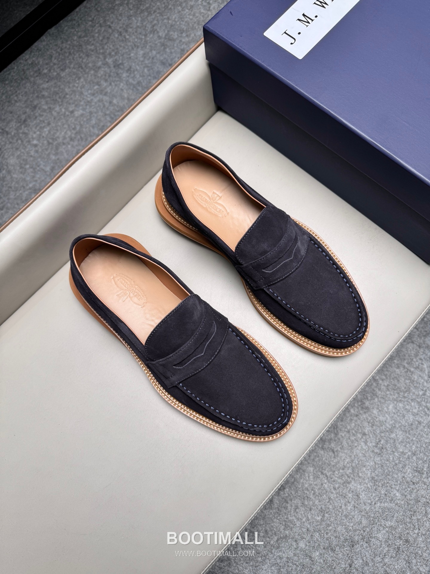 J.M.Weston Penny Calfskin Suede Leather Loafer Shoes with Hand Stitch Detail 제이엠웨스턴 페니 카프스킨 스웨이드 레더 로퍼 슈즈 2.5cm 1