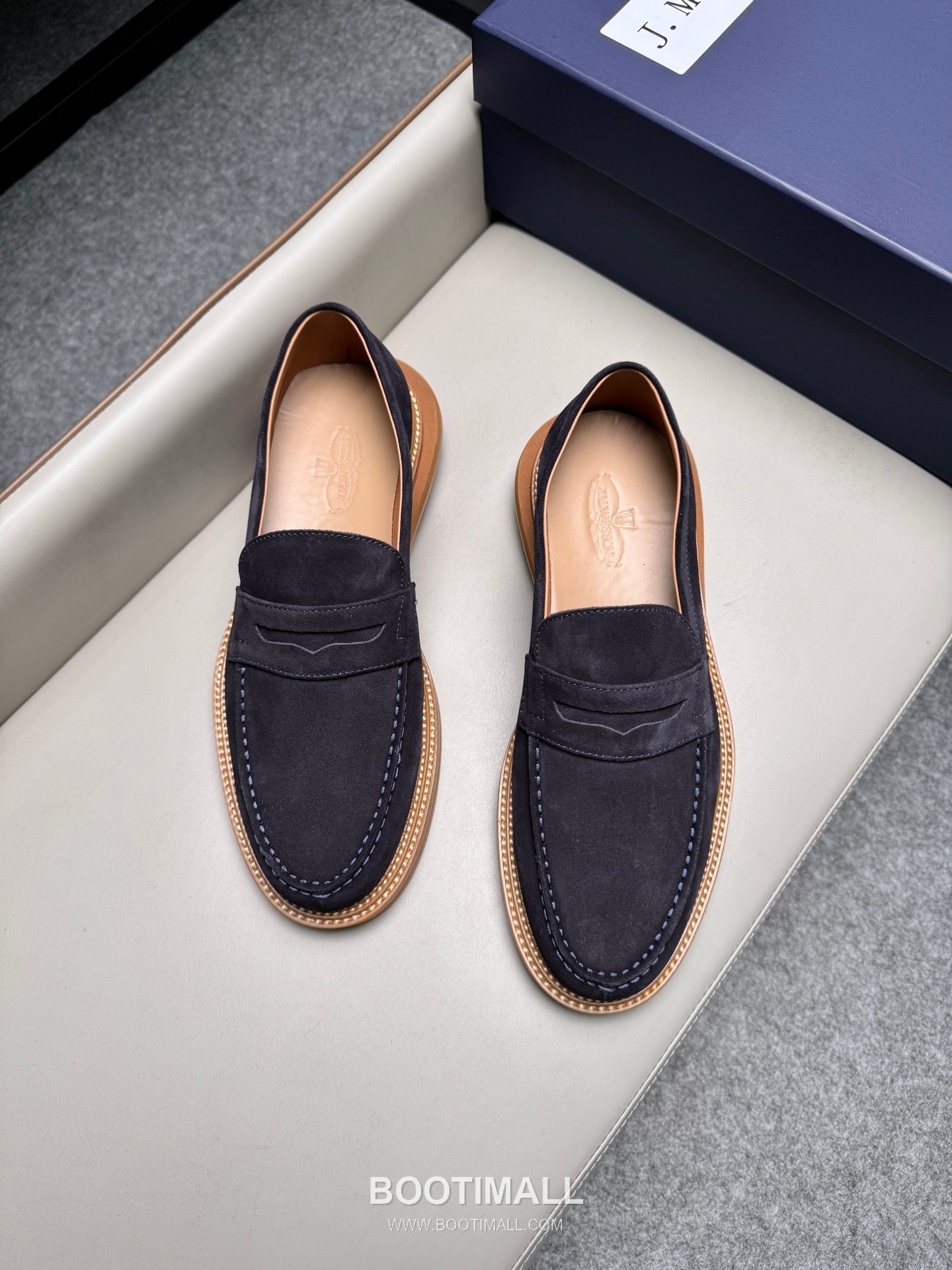 J.M.Weston Penny Calfskin Suede Leather Loafer Shoes with Hand Stitch Detail 제이엠웨스턴 페니 카프스킨 스웨이드 레더 로퍼 슈즈 2.5cm 4