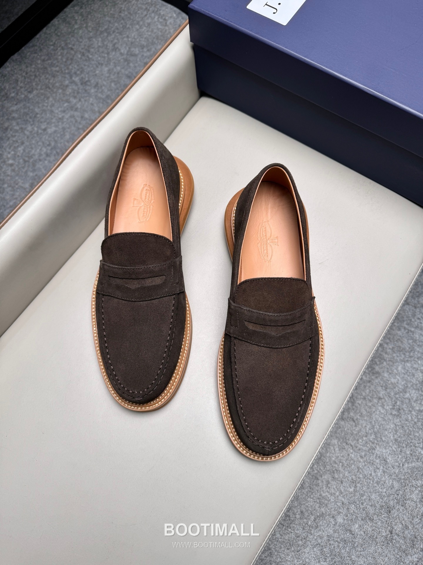 J.M.Weston Penny Calfskin Suede Leather Loafer Shoes with Hand Stitch Detail 제이엠웨스턴 페니 카프스킨 스웨이드 레더 로퍼 슈즈 2.5cm 4