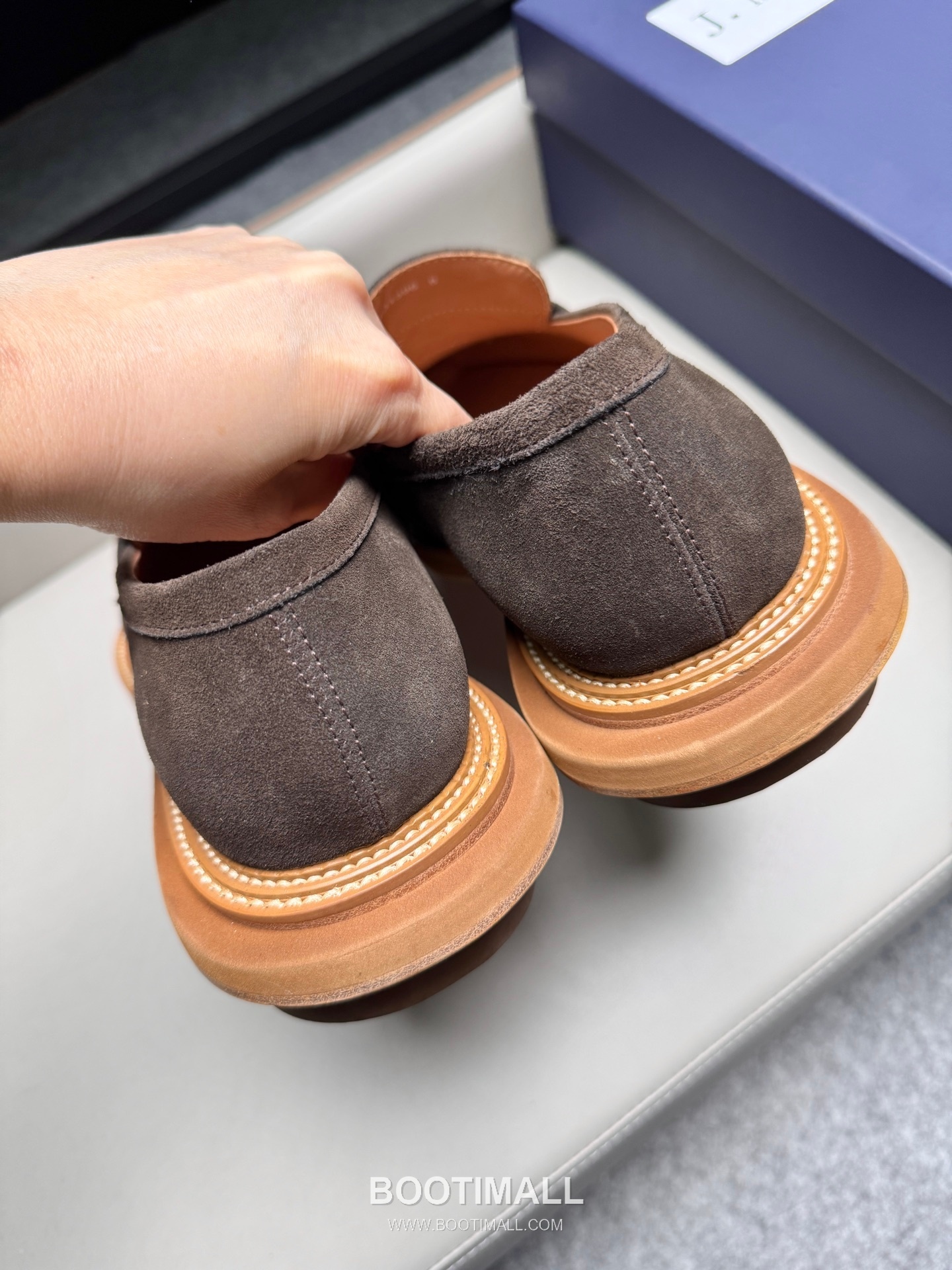 J.M.Weston Penny Calfskin Suede Leather Loafer Shoes with Hand Stitch Detail 제이엠웨스턴 페니 카프스킨 스웨이드 레더 로퍼 슈즈 2.5cm 5