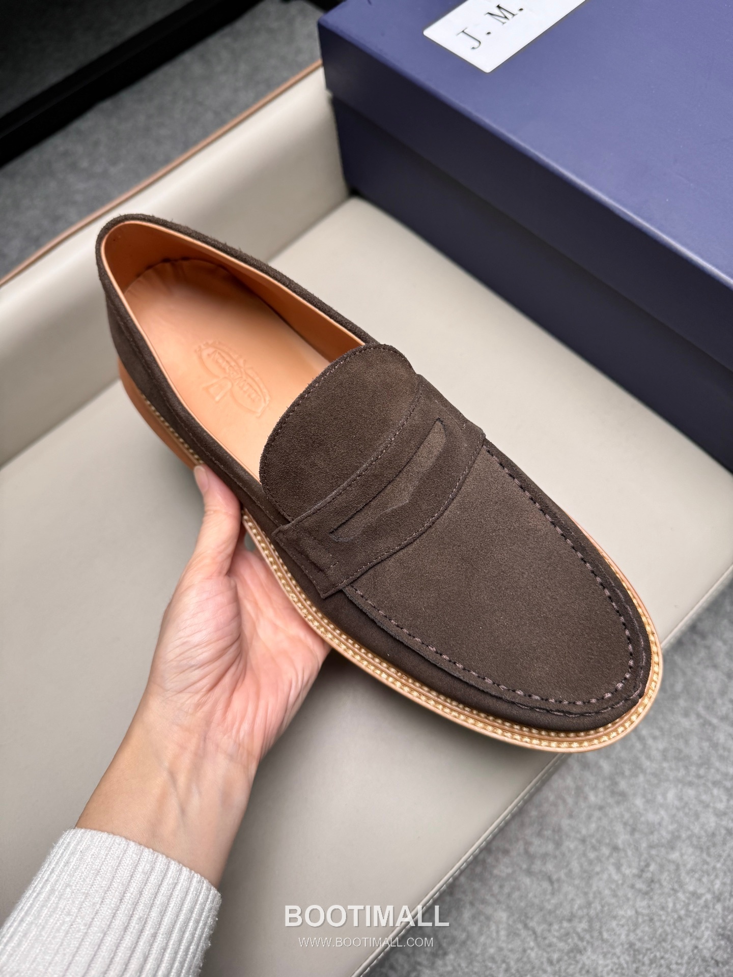 J.M.Weston Penny Calfskin Suede Leather Loafer Shoes with Hand Stitch Detail 제이엠웨스턴 페니 카프스킨 스웨이드 레더 로퍼 슈즈 2.5cm 7