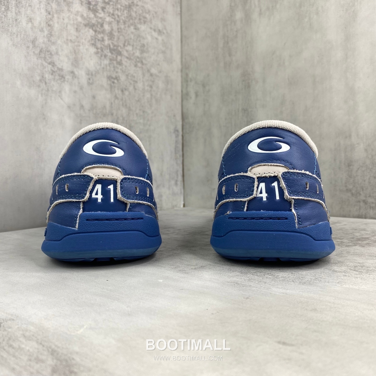 Balenciaga Hampton Leather Low Sneakers with Distressed Stitching Logo Detail 발렌시아가 햄튼 레더 로우 스니커즈 디스트레스드 스티치 로고 디테일 3cm 5