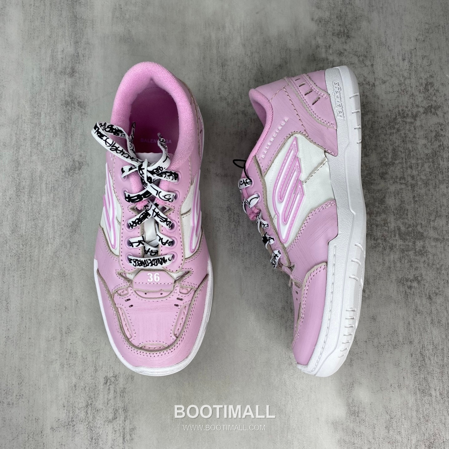 Balenciaga Hampton Leather Low Sneakers with Distressed Stitching Logo Detail 발렌시아가 햄튼 레더 로우 스니커즈 디스트레스드 스티치 로고 디테일 3cm 3