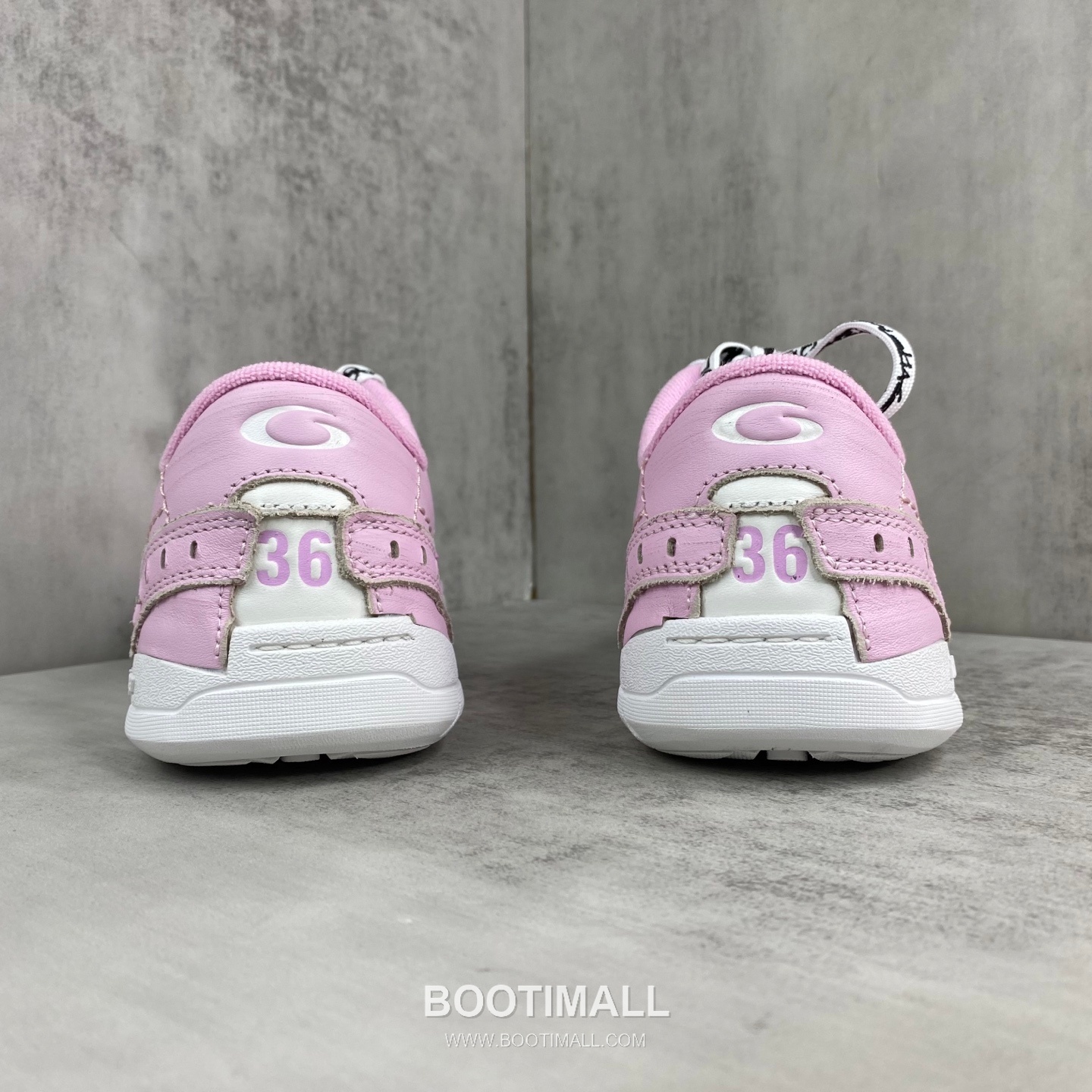 Balenciaga Hampton Leather Low Sneakers with Distressed Stitching Logo Detail 발렌시아가 햄튼 레더 로우 스니커즈 디스트레스드 스티치 로고 디테일 3cm 5