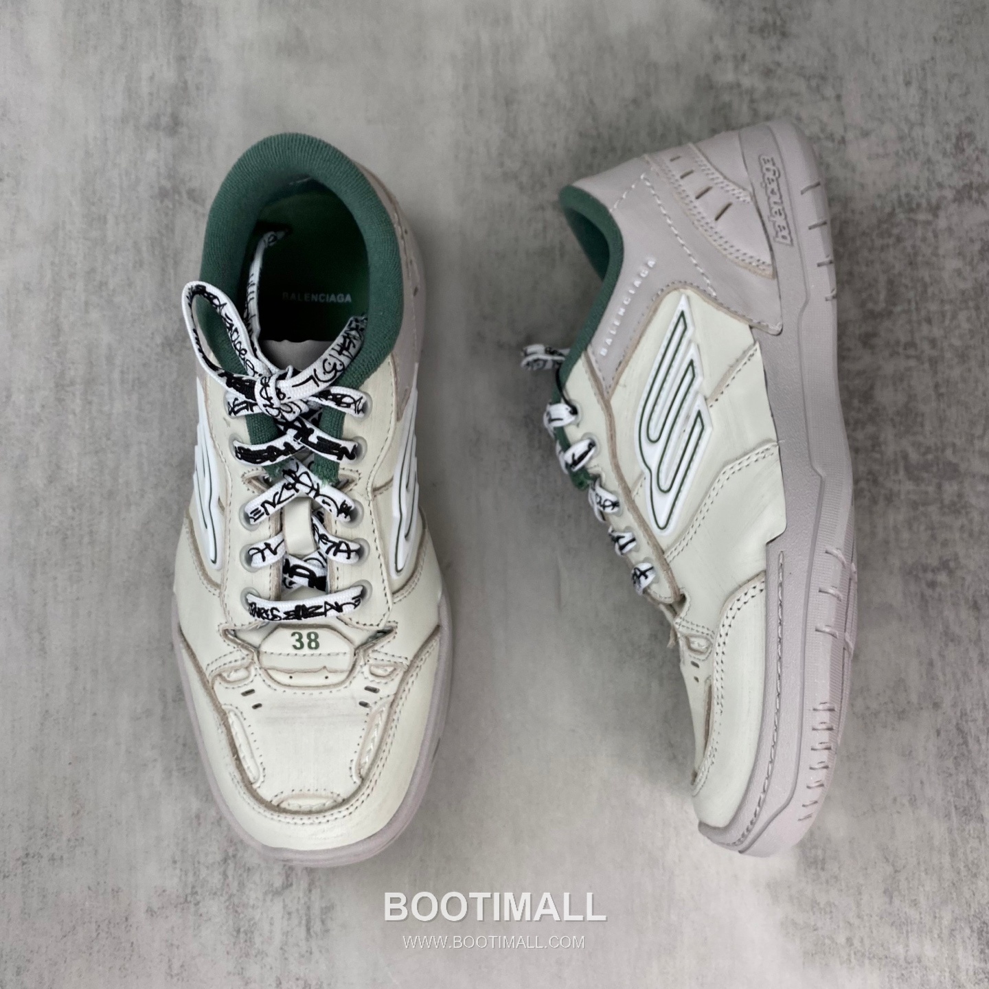 Balenciaga Hampton Leather Low Sneakers with Distressed Stitching Logo Detail 발렌시아가 햄튼 레더 로우 스니커즈 디스트레스드 스티치 로고 디테일 3cm 3