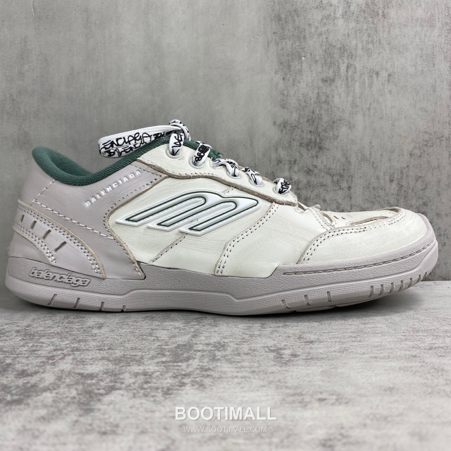 Balenciaga Hampton Leather Low Sneakers with Distressed Stitching Logo Detail 발렌시아가 햄튼 레더 로우 스니커즈 디스트레스드 스티치 로고 디테일 3cm 6