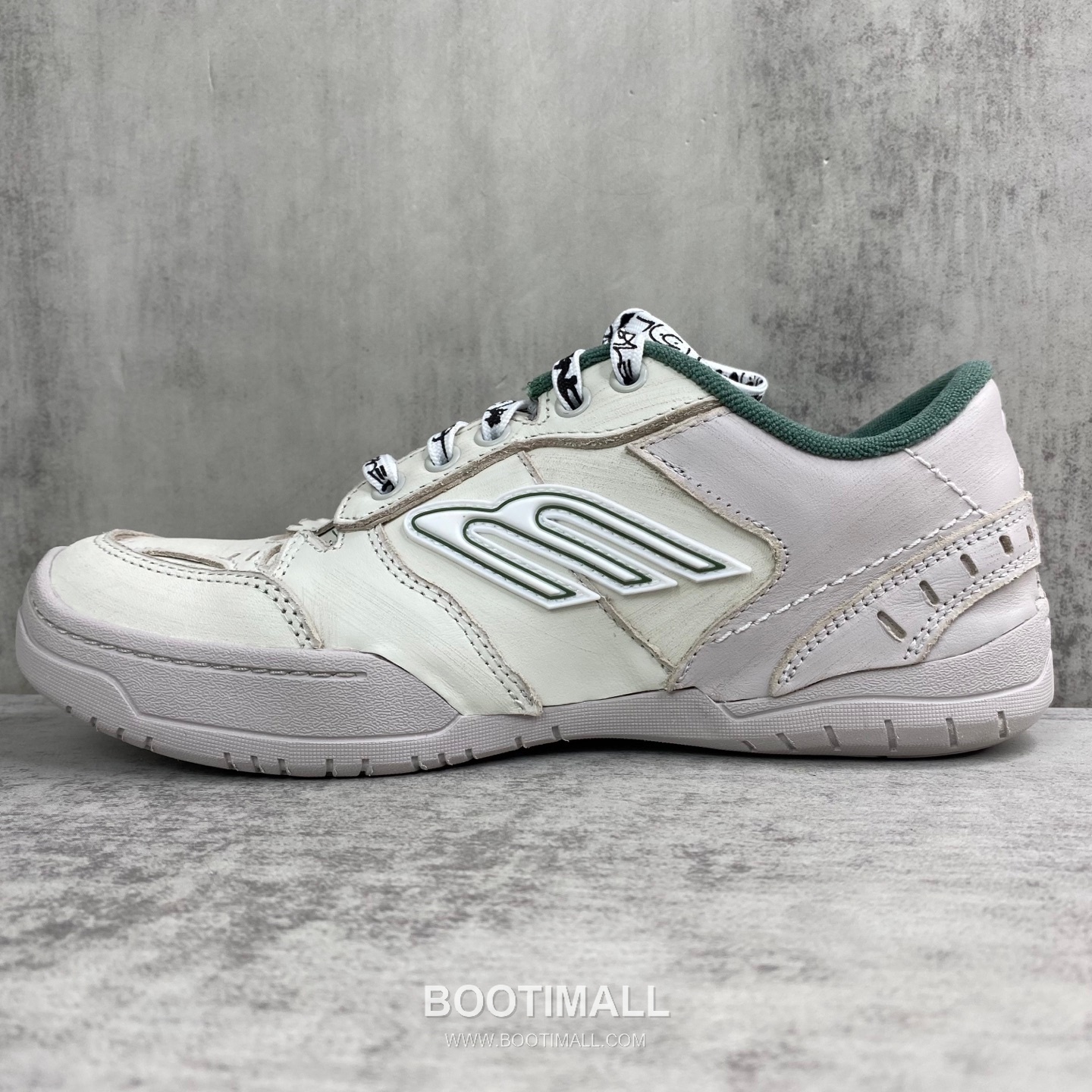 Balenciaga Hampton Leather Low Sneakers with Distressed Stitching Logo Detail 발렌시아가 햄튼 레더 로우 스니커즈 디스트레스드 스티치 로고 디테일 3cm 7