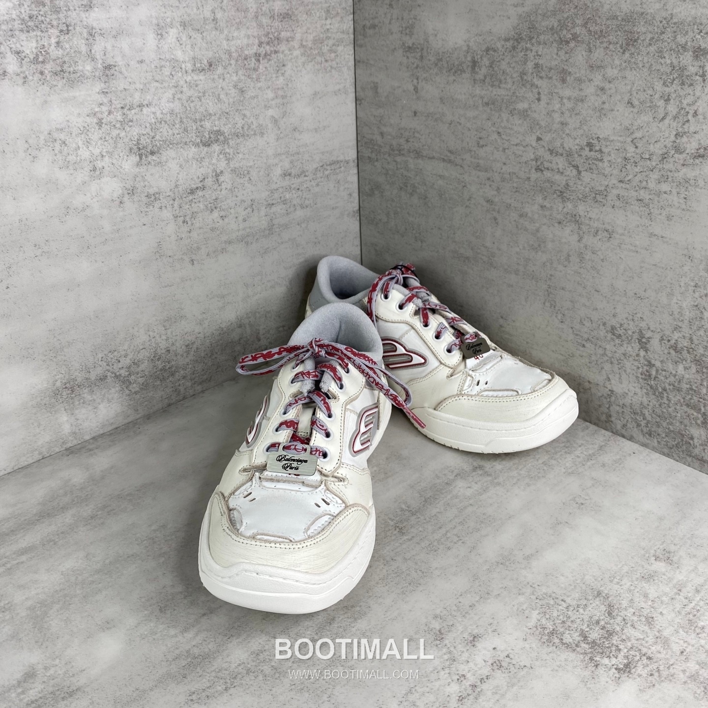 Balenciaga Hampton Leather Low Sneakers with Distressed Stitching Logo Detail 발렌시아가 햄튼 레더 로우 스니커즈 디스트레스드 스티치 로고 디테일 3cm 2