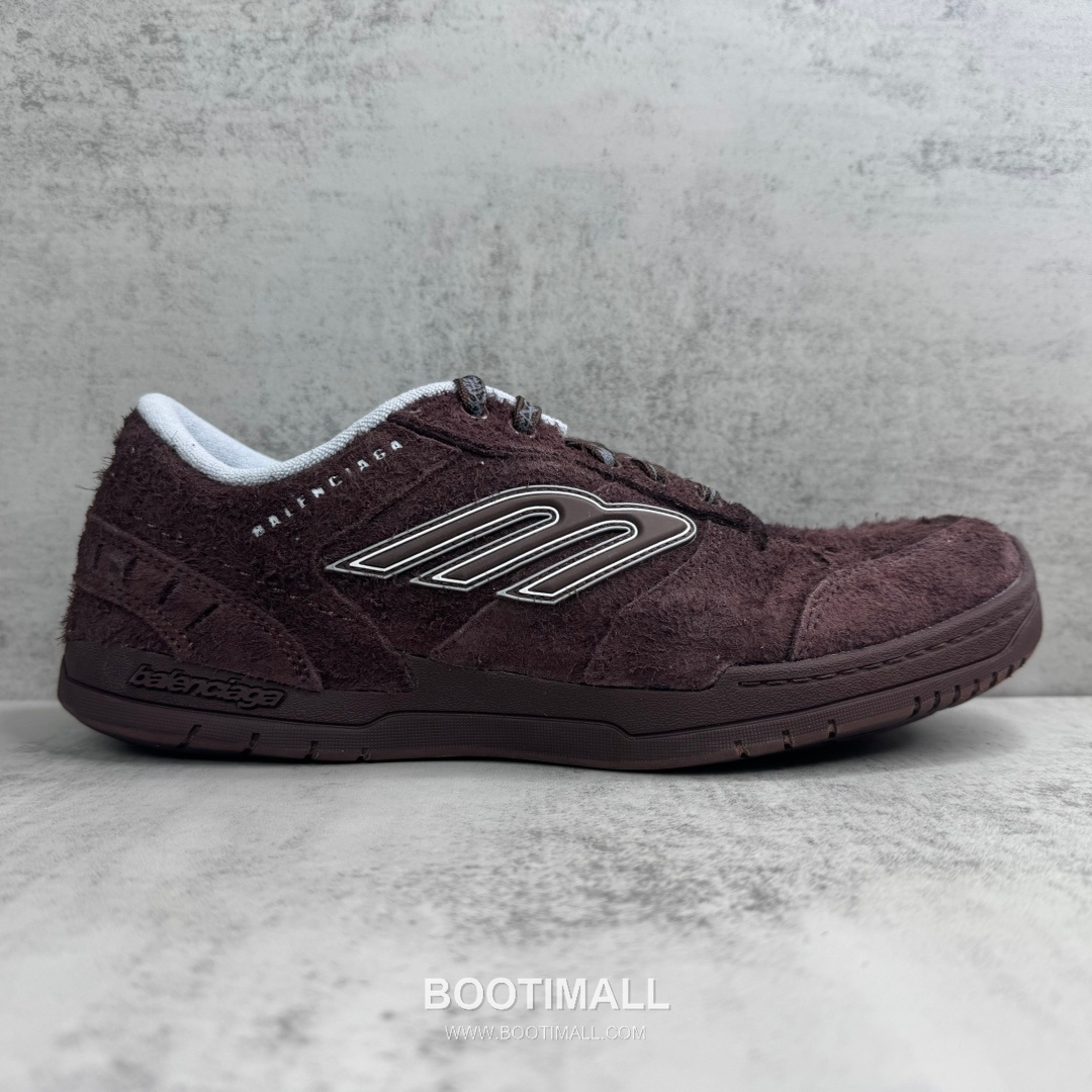 Balenciaga Hampton Leather Low Sneakers with Distressed Stitching Logo Detail 발렌시아가 햄튼 레더 로우 스니커즈 디스트레스드 스티치 로고 디테일 3cm 6