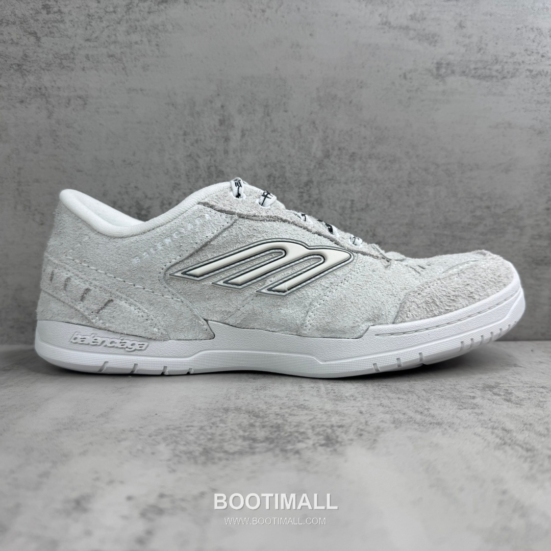 Balenciaga Hampton Leather Low Sneakers with Distressed Stitching Logo Detail 발렌시아가 햄튼 레더 로우 스니커즈 디스트레스드 스티치 로고 디테일 3cm 6