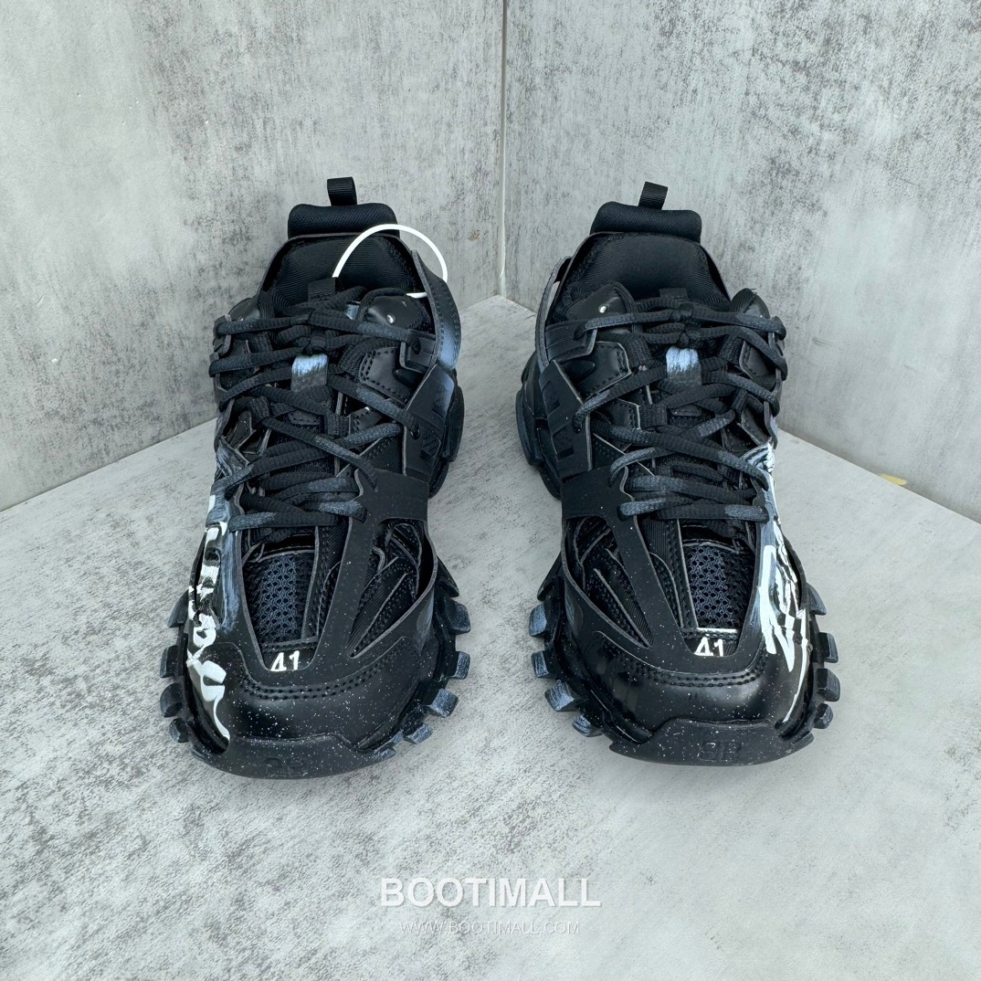 Balenciaga Runner Graffiti Mesh Nylon Low Sneakers with Distressed Glue Stitch Detail 발렌시아가 러너 그래피티 메쉬 나일론 로우 스니커즈 디스트레스드 글루 스티치 디테일 3cm 4