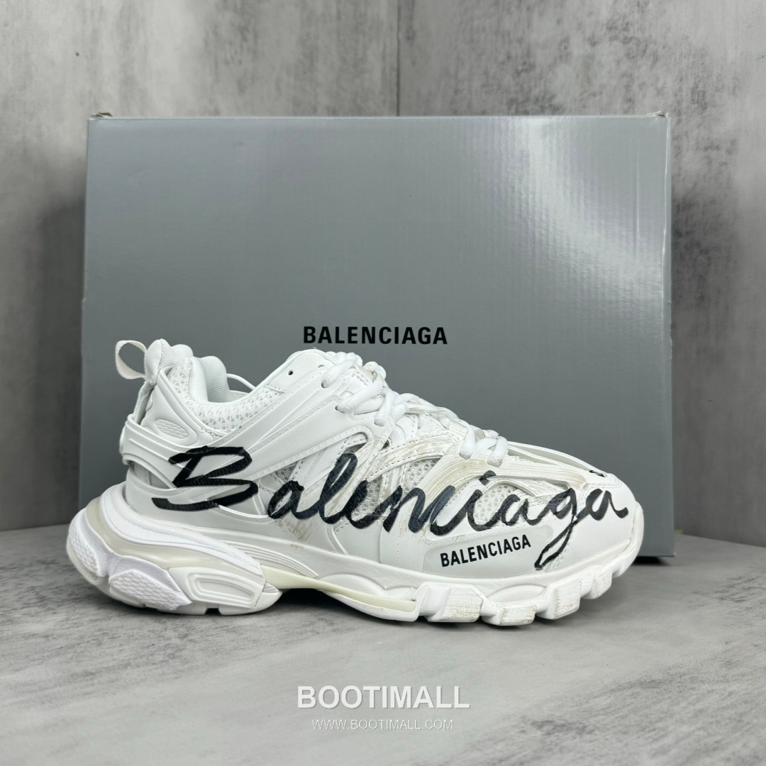 Balenciaga Runner Graffiti Mesh Nylon Low Sneakers with Distressed Glue Stitch Detail 발렌시아가 러너 그래피티 메쉬 나일론 로우 스니커즈 디스트레스드 글루 스티치 디테일 3cm 1