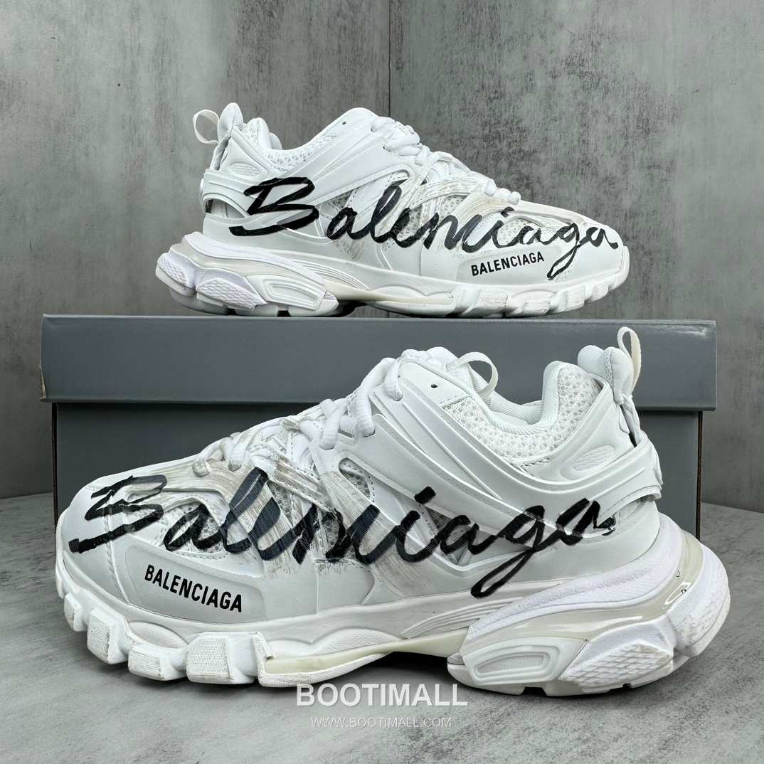 Balenciaga Runner Graffiti Mesh Nylon Low Sneakers with Distressed Glue Stitch Detail 발렌시아가 러너 그래피티 메쉬 나일론 로우 스니커즈 디스트레스드 글루 스티치 디테일 3cm 9