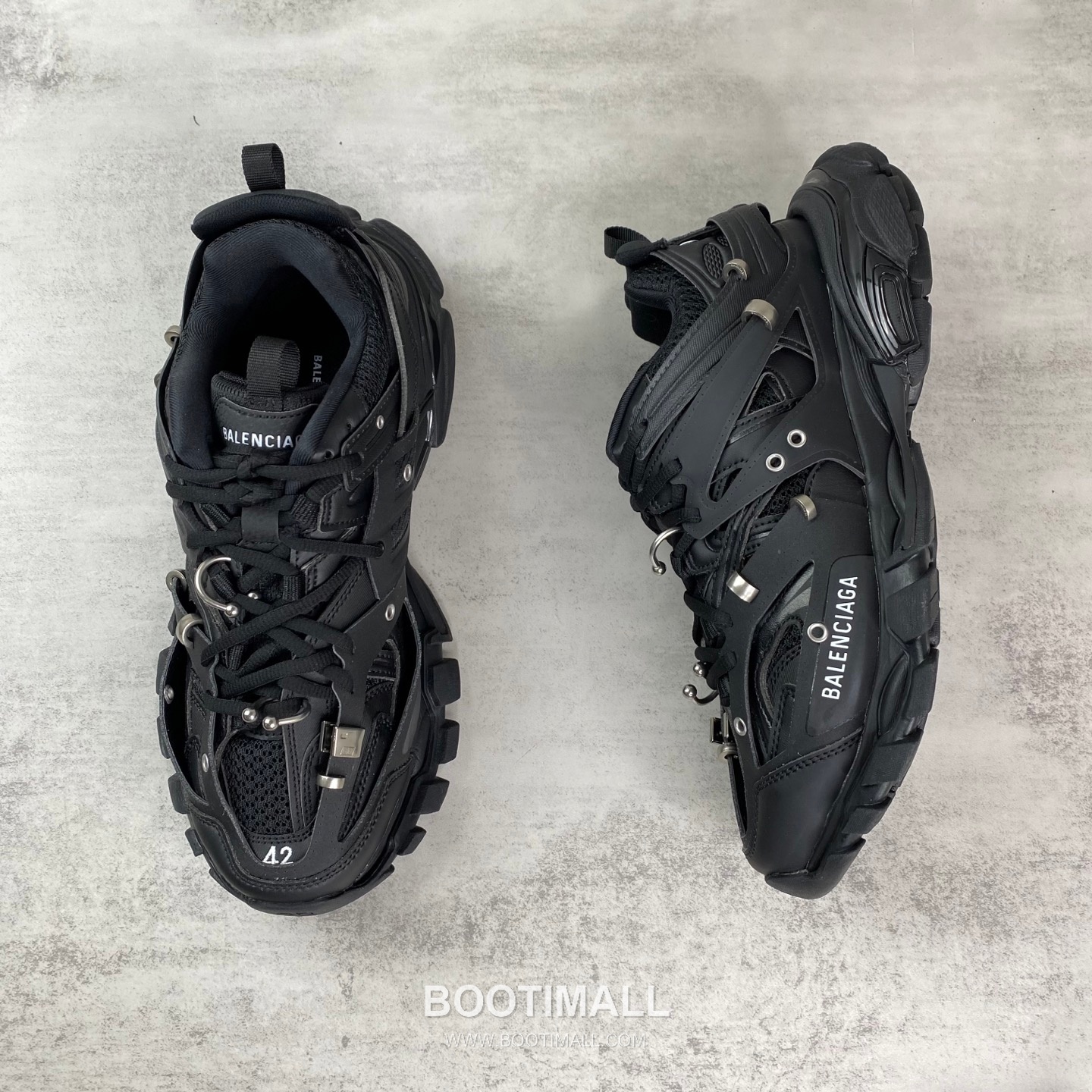 Balenciaga Track Mesh Nylon Chunky Sneakers with Layered Panel TPU Logo Detail 발렌시아가 트랙 메쉬 나일론 청키 스니커즈 레이어드 패널 TPU 로고 디테일 3cm 3