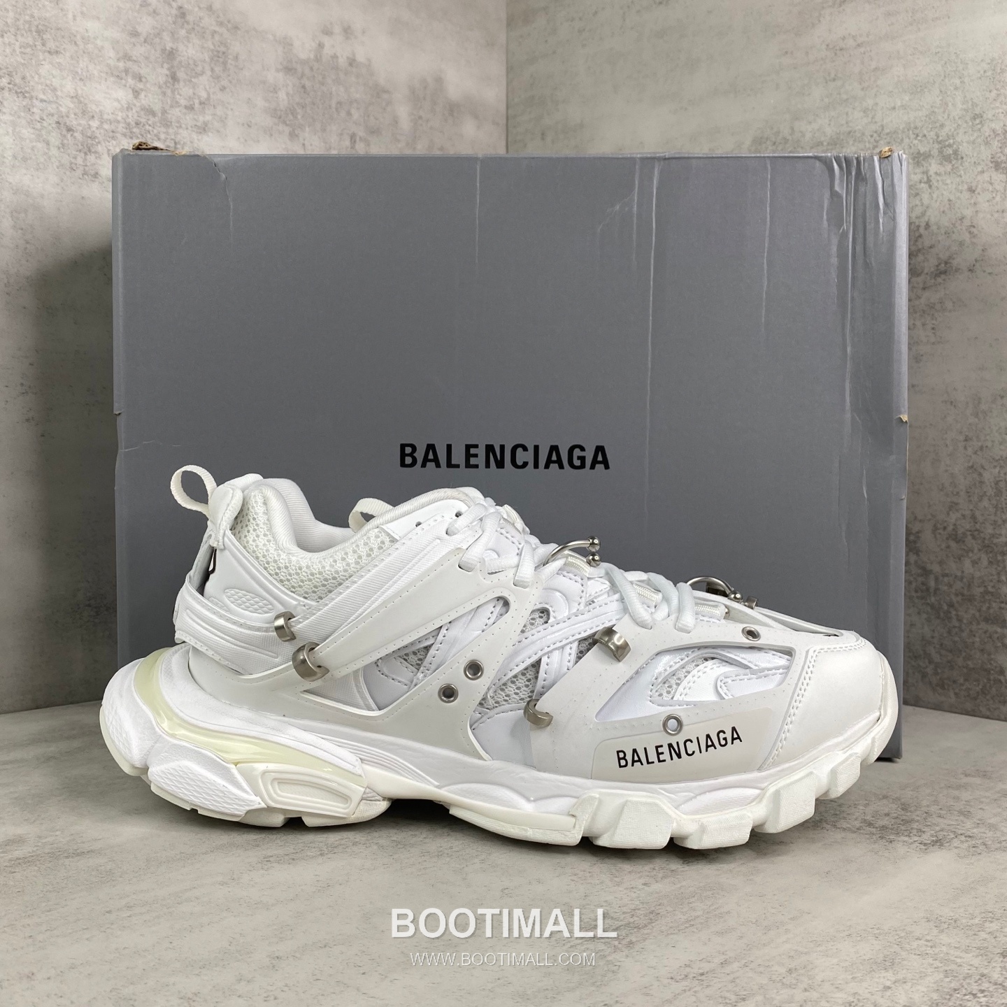 Balenciaga Track Mesh Nylon Chunky Sneakers with Layered Panel TPU Logo Detail 발렌시아가 트랙 메쉬 나일론 청키 스니커즈 레이어드 패널 TPU 로고 디테일 3cm 1