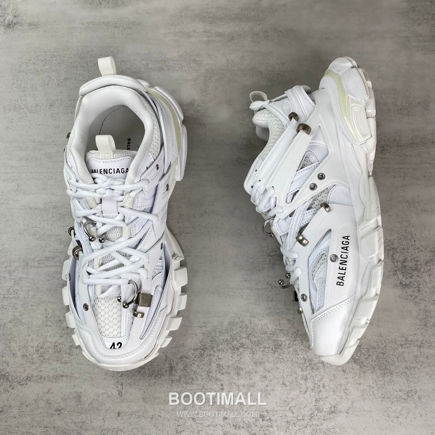 Balenciaga Track Mesh Nylon Chunky Sneakers with Layered Panel TPU Logo Detail 발렌시아가 트랙 메쉬 나일론 청키 스니커즈 레이어드 패널 TPU 로고 디테일 3cm 3