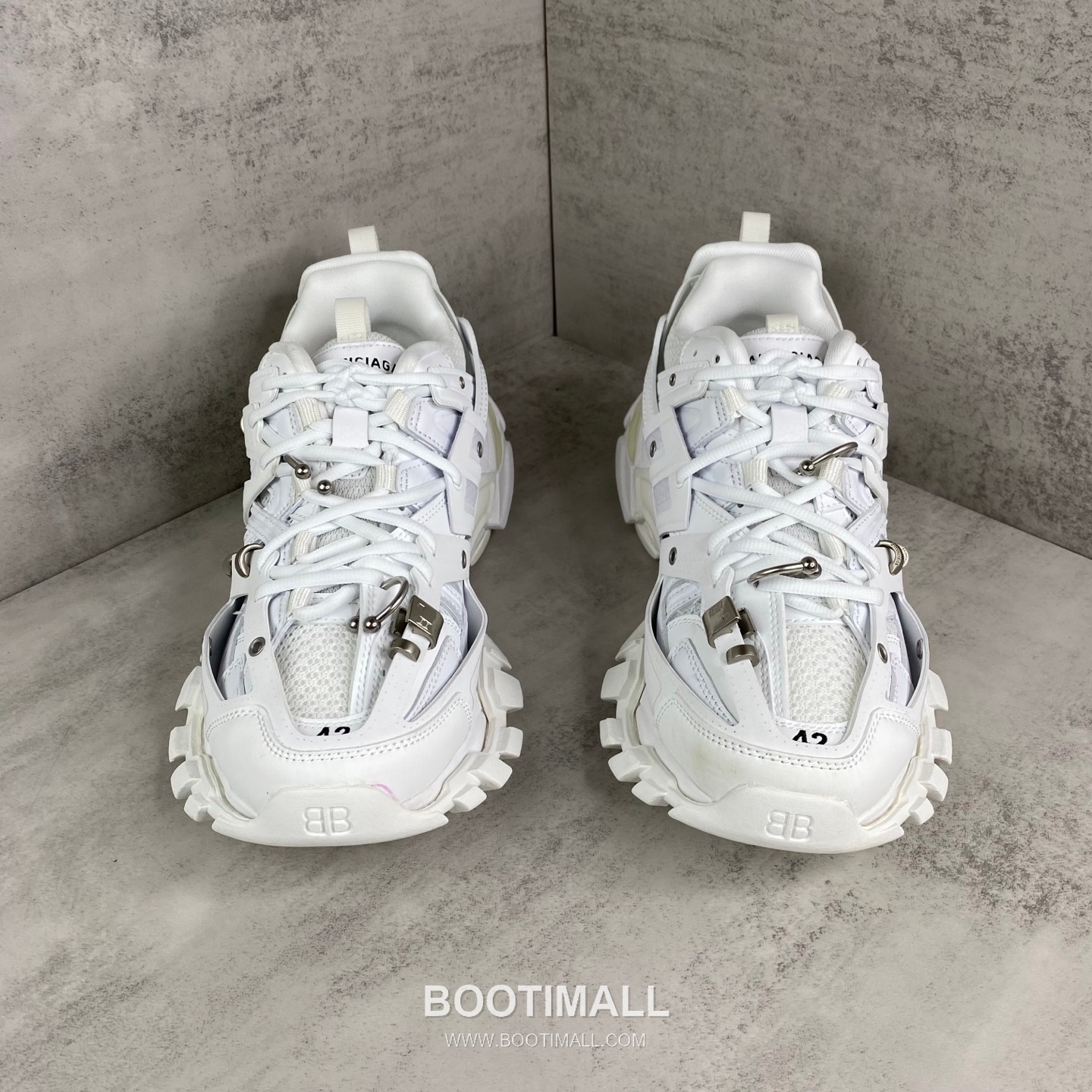 Balenciaga Track Mesh Nylon Chunky Sneakers with Layered Panel TPU Logo Detail 발렌시아가 트랙 메쉬 나일론 청키 스니커즈 레이어드 패널 TPU 로고 디테일 3cm 4