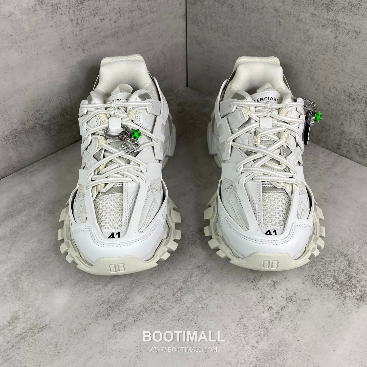 Balenciaga Track Mesh Nylon Chunky Sneakers with Layered Panel TPU Logo Detail 발렌시아가 트랙 메쉬 나일론 청키 스니커즈 레이어드 패널 TPU 로고 디테일 3cm 4