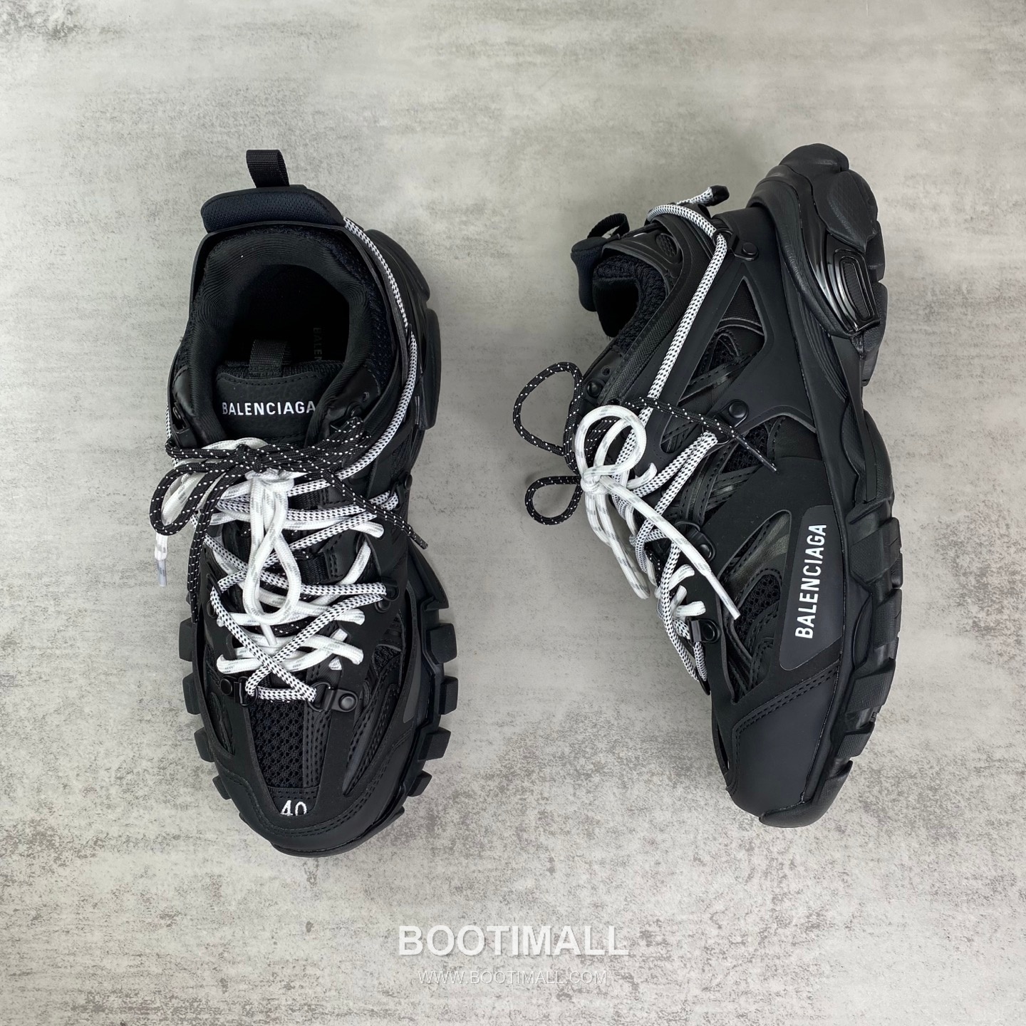 Balenciaga Track Mesh Nylon Chunky Sneakers with Outdoor Concept TPU Layered Detail 발렌시아가 트랙 메쉬 나일론 청키 스니커즈 아웃도어 컨셉 TPU 레이어드 디테일 3cm 3