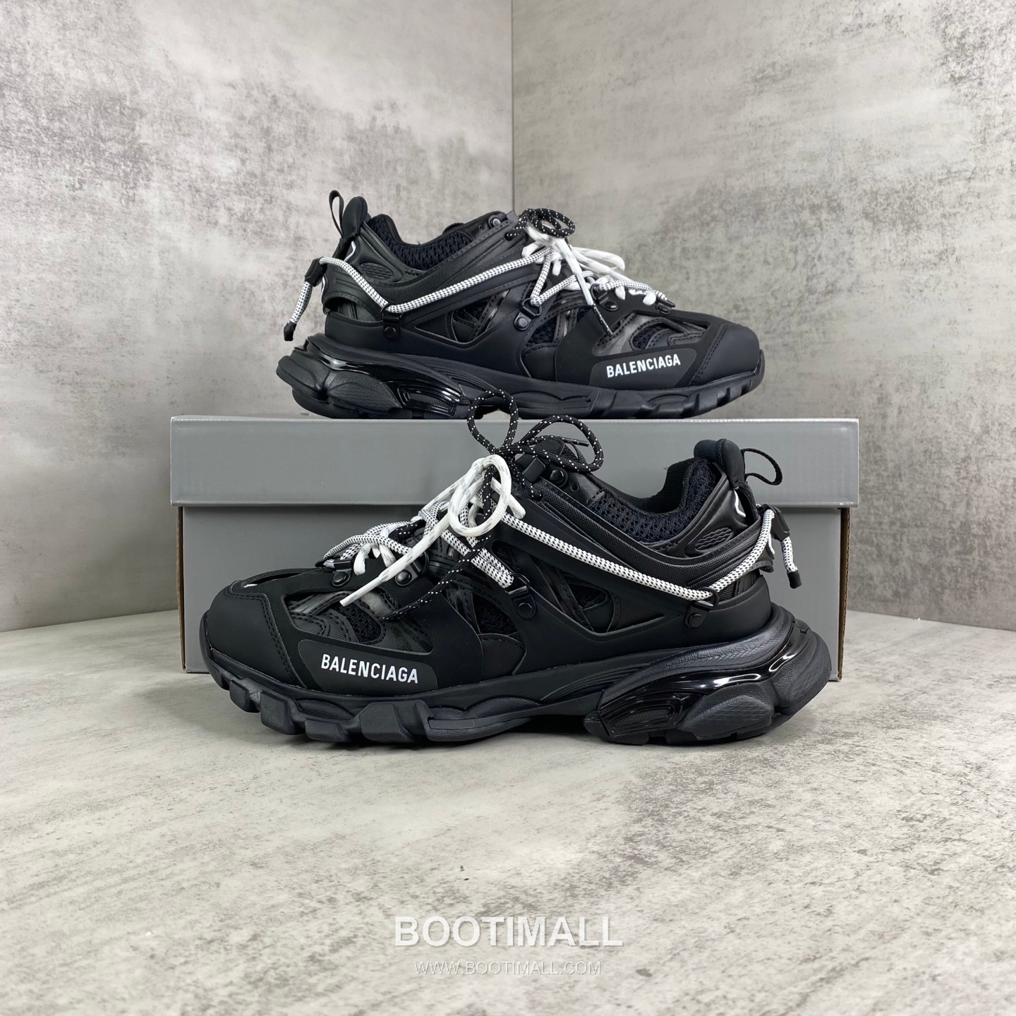 Balenciaga Track Mesh Nylon Chunky Sneakers with Outdoor Concept TPU Layered Detail 발렌시아가 트랙 메쉬 나일론 청키 스니커즈 아웃도어 컨셉 TPU 레이어드 디테일 3cm 9