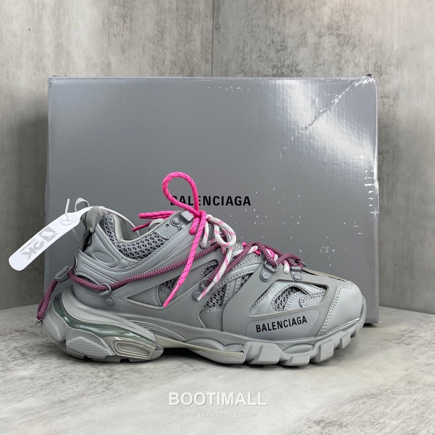 Balenciaga Track Mesh Nylon Chunky Sneakers with Outdoor Concept TPU Layered Detail 발렌시아가 트랙 메쉬 나일론 청키 스니커즈 아웃도어 컨셉 TPU 레이어드 디테일 3cm 1