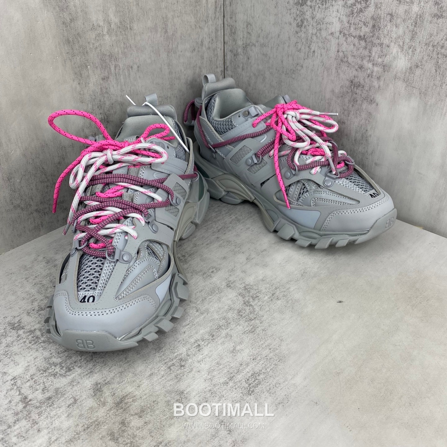 Balenciaga Track Mesh Nylon Chunky Sneakers with Outdoor Concept TPU Layered Detail 발렌시아가 트랙 메쉬 나일론 청키 스니커즈 아웃도어 컨셉 TPU 레이어드 디테일 3cm 2